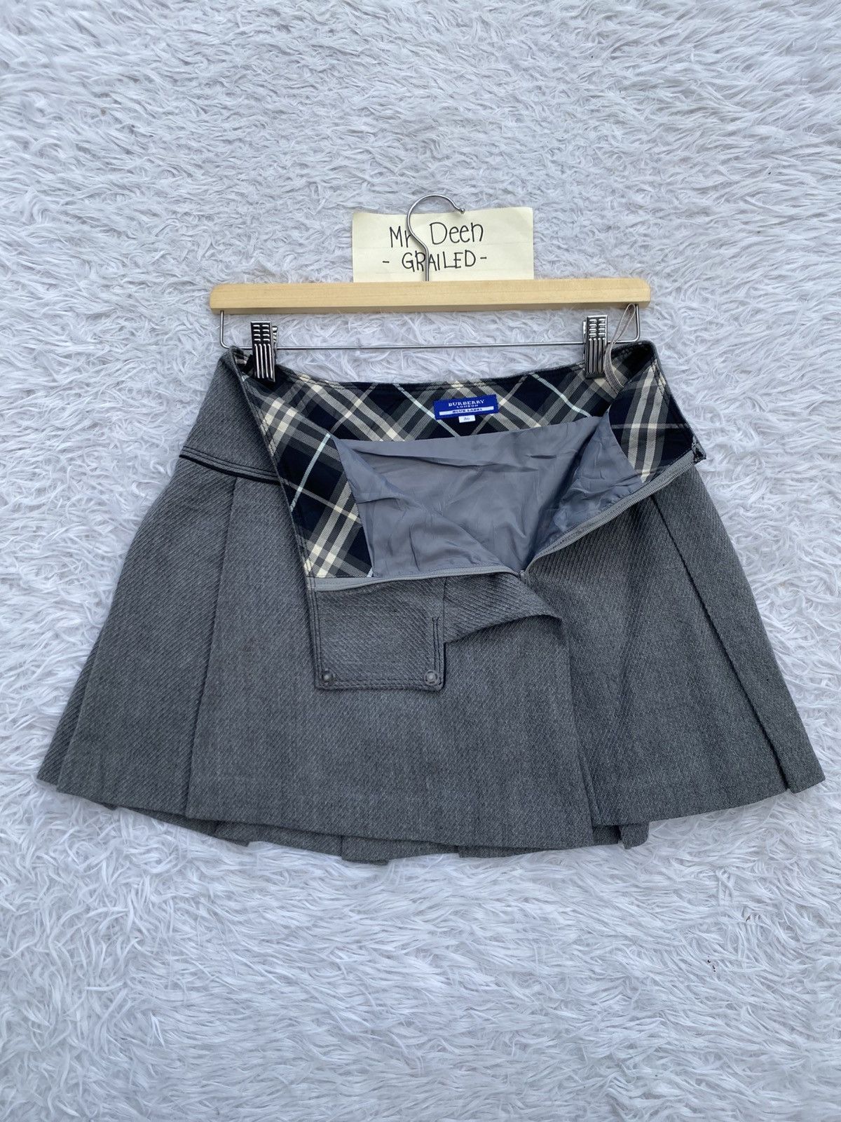 Burberry Rare Vintage Burberry Pleats Mini Skirt Size 27" / US 4 / IT 40 - 5 Thumbnail