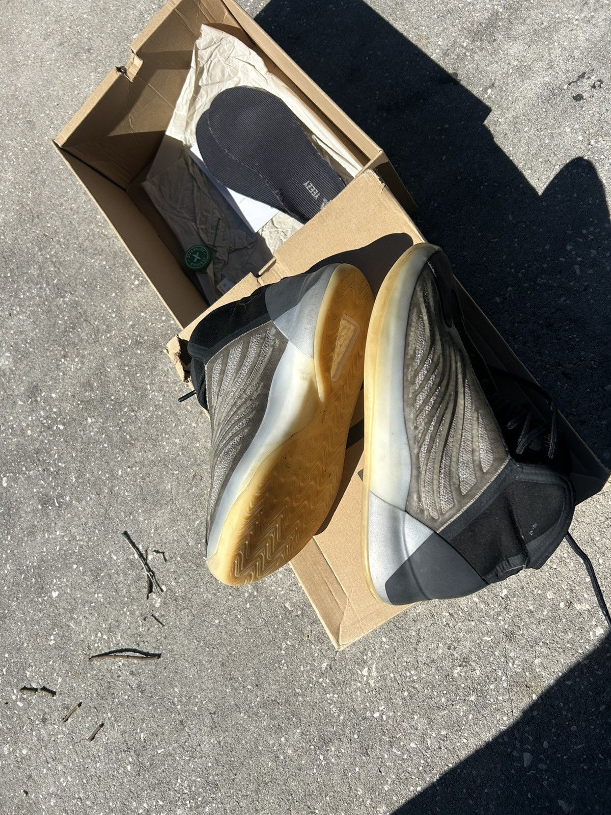Gap × Yeezy Yeezy boost Quantum QNTM Barium basketball shoe Size US 9.5 / EU 42-43 - 3 Thumbnail