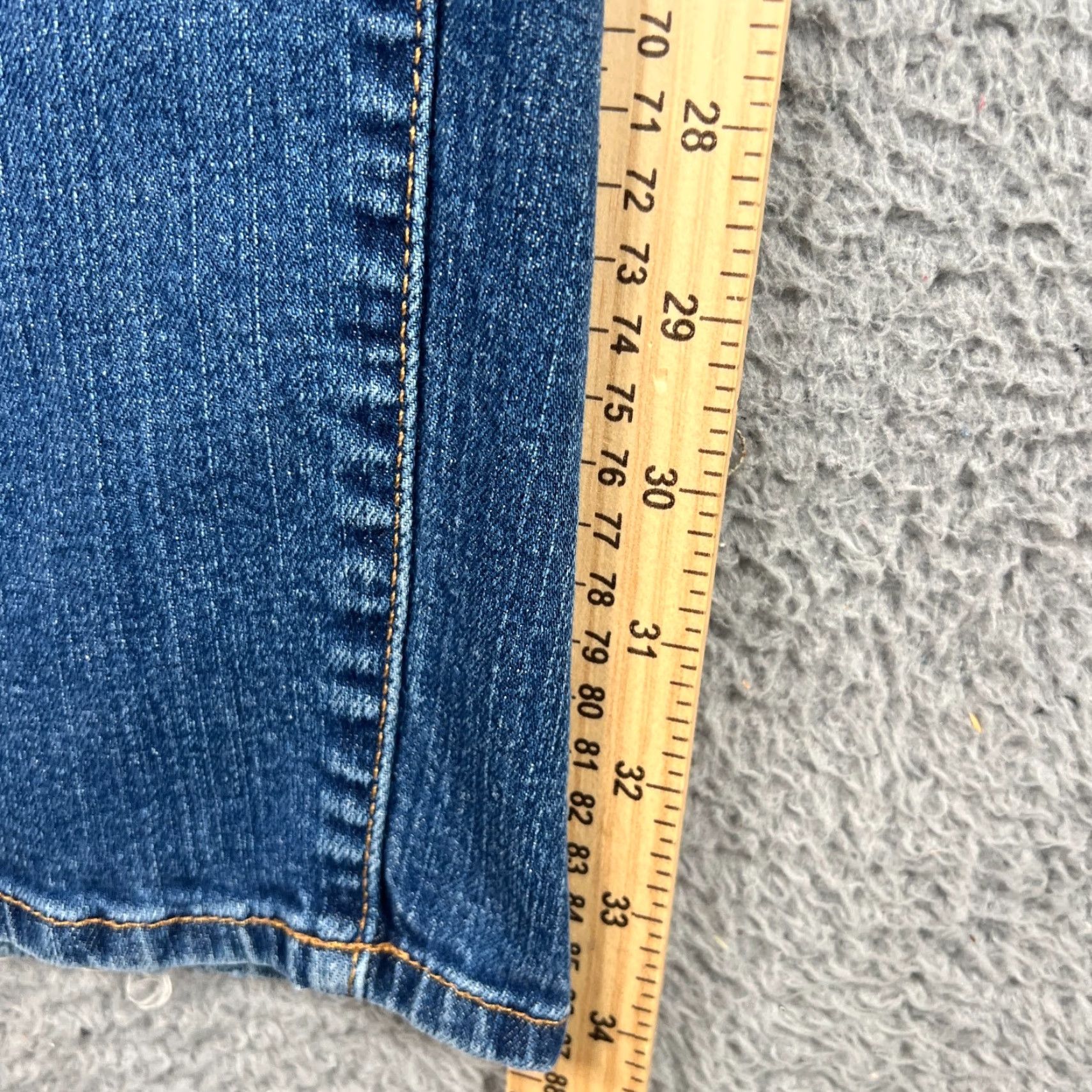 Lucky Brand VINTAGE Lucky Brand Jeans Mens 38 Classic Fit Cotton Denim Blue 5-Pocket Design Inseam 34 Slim Straight Rise Mid Regular Mens Jeans Size US 38 / EU 54 - 3 Thumbnail