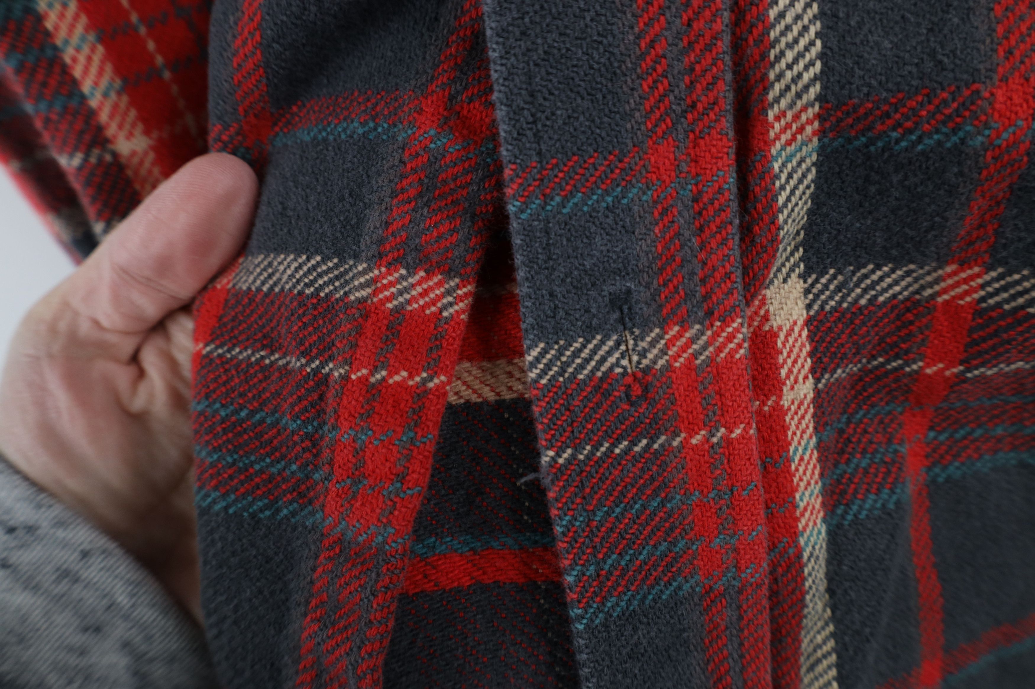 Vintage Vintage 70s Streetwear Heavyweight Button Shirt Plaid Size US L / EU 52-54 / 3 - 5 Thumbnail