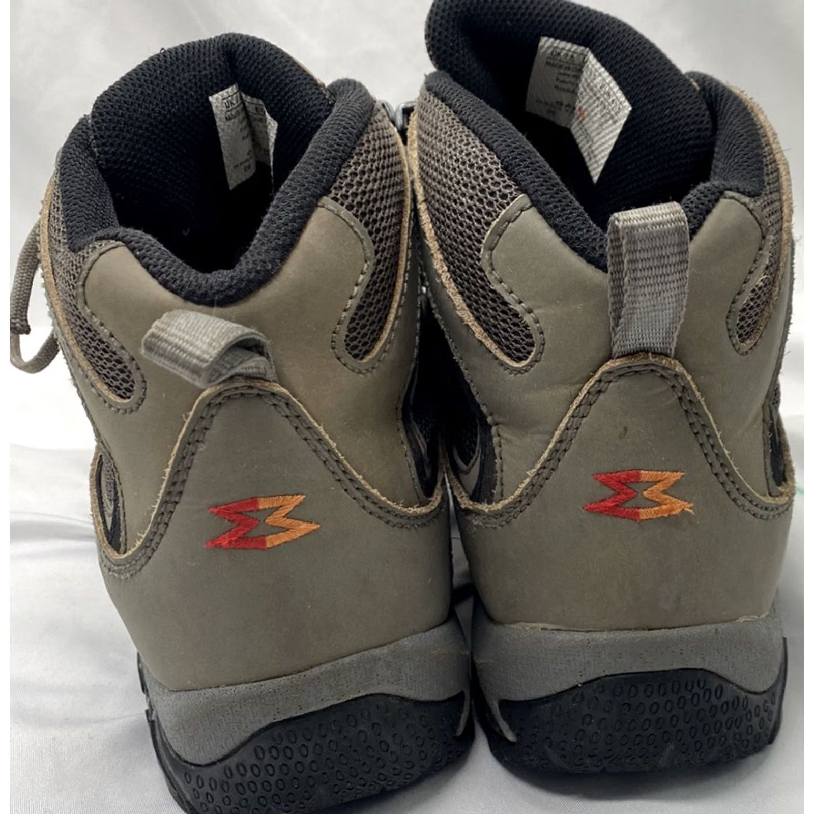 Vibram VINTAGE Garmont Men's US 8.5 Brown Zenith Mid GTX Gore-Tex Vibram Sole Hiking Boots Size US 8 / EU 41 - 4 Thumbnail