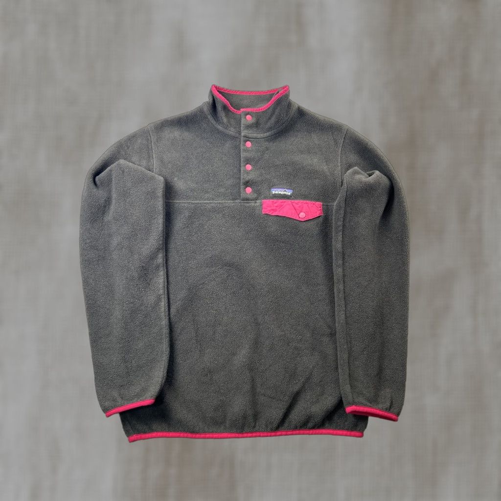 Patagonia Patagonia Synchilla Sweater Women's Medium Charcoal Gray Fleece Snap Pullover Size M / US 6-8 / IT 42-44 - 1 Thumbnail