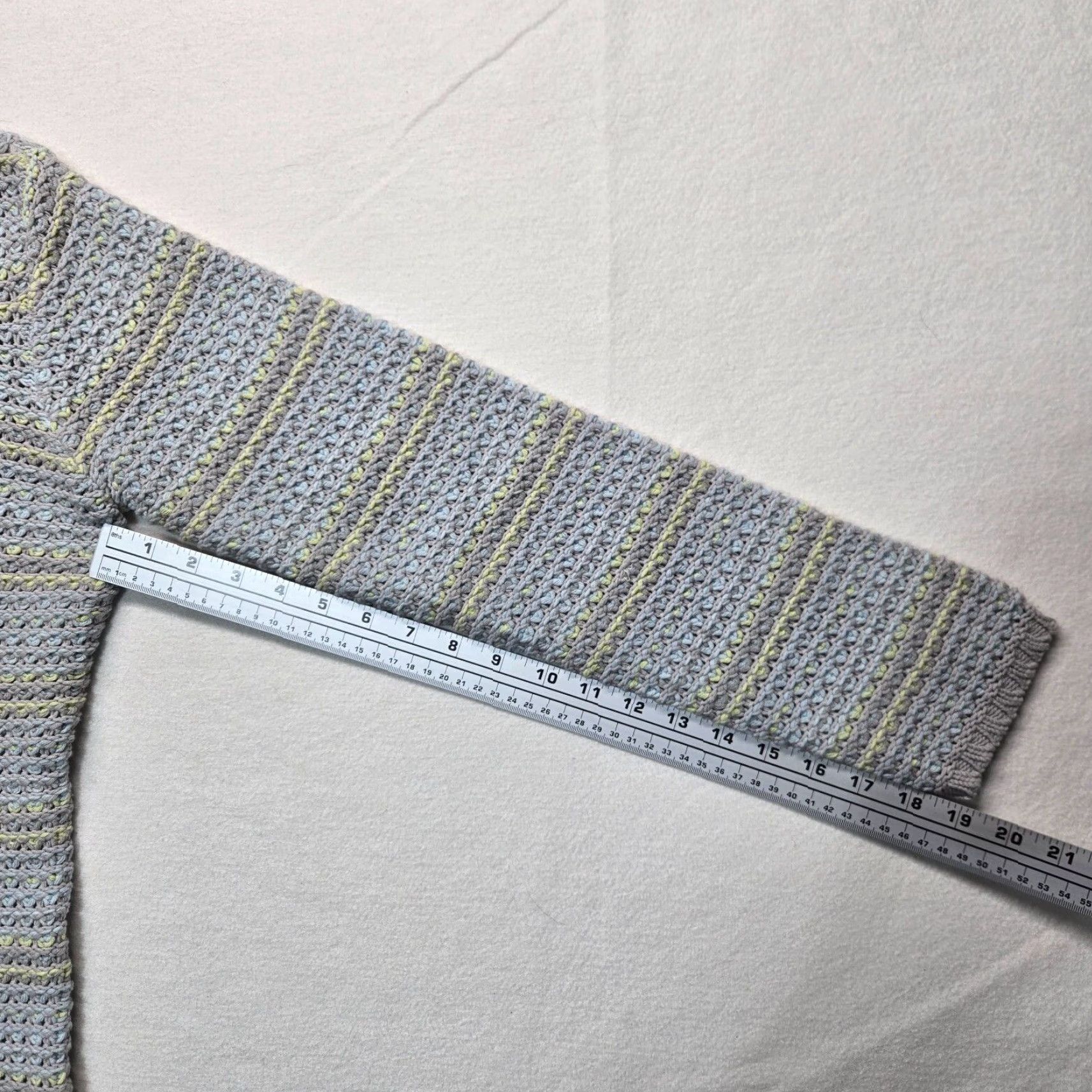 Liz Claiborne Liz Claiborne Sweater Shirt (Top) Long Sleeve M Gray Knit V-Neck Glitter - Classic Elegant Holiday Sparkle, Modern, All Seasons - Women, Regular Fit Size M / US 6-8 / IT 42-44 - 6 Thumbnail