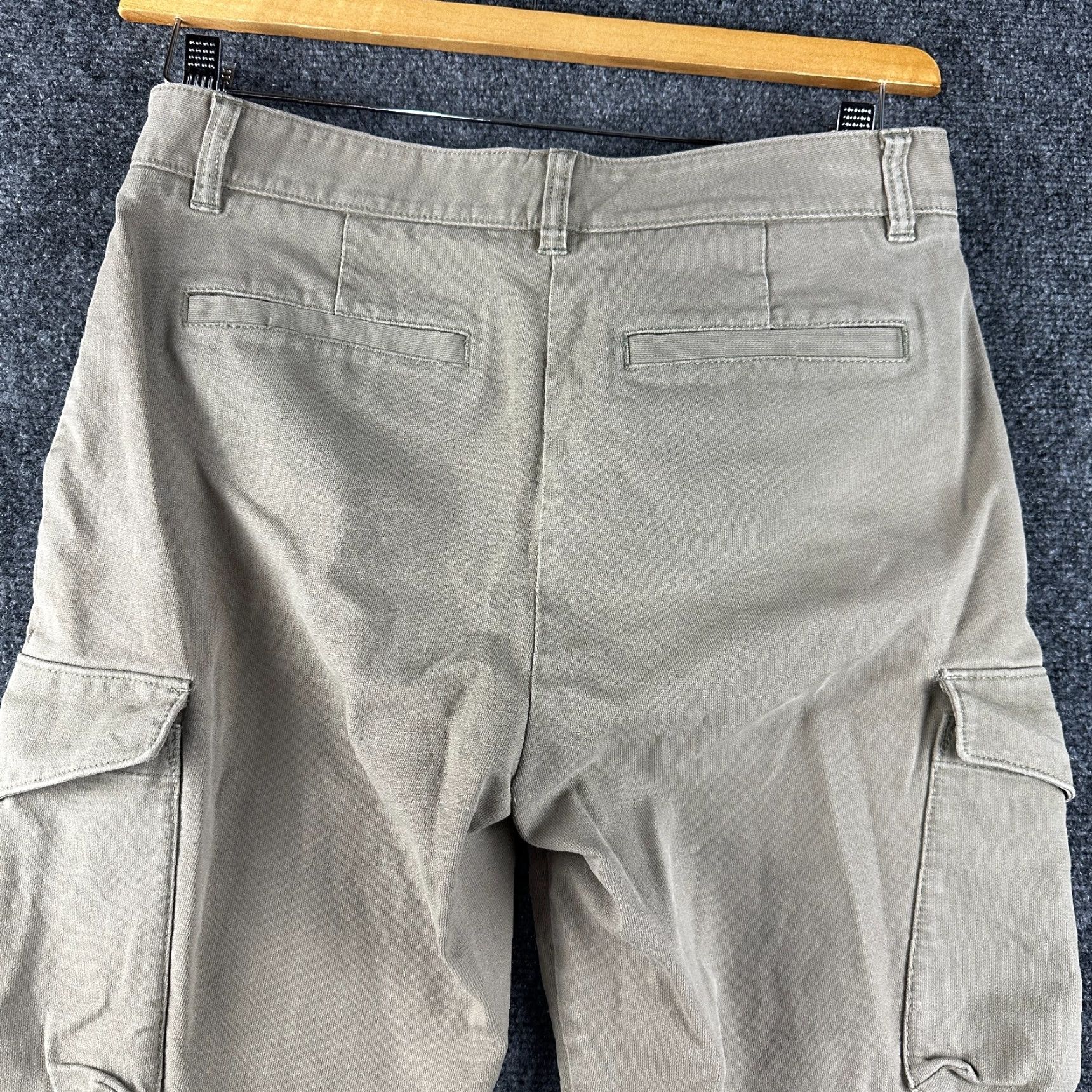 Theory Theory Cargo Pants Womens 4 Tan Cotton Pockets Tapered Leg Flat Front Zip Fly Womens Pants Size 27" / US 4 / IT 40 - 8 Thumbnail