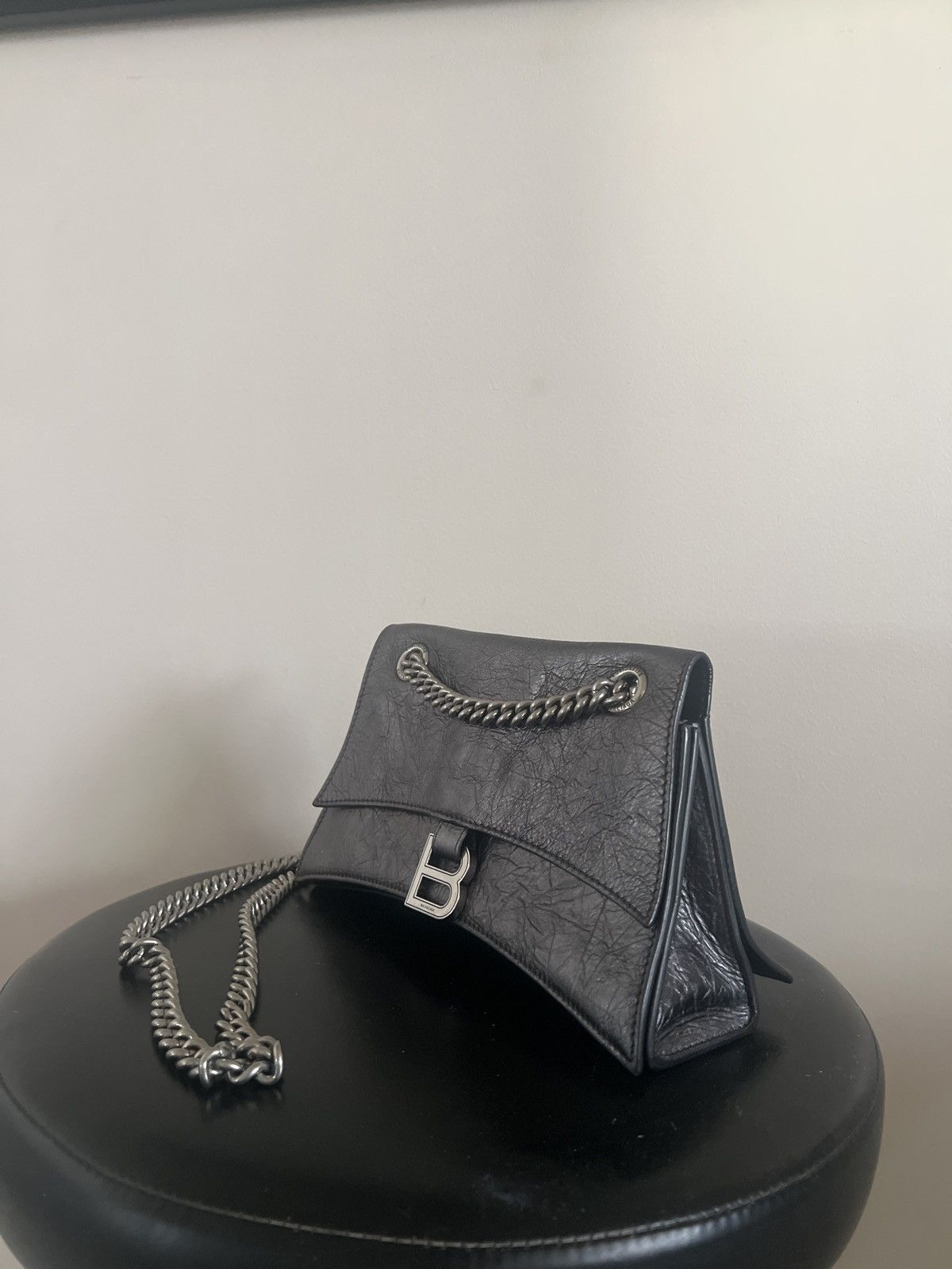 Balenciaga Balenciaga Crush Logo Plaque Chain Shoulder Bag Size ONE SIZE - 2 Thumbnail