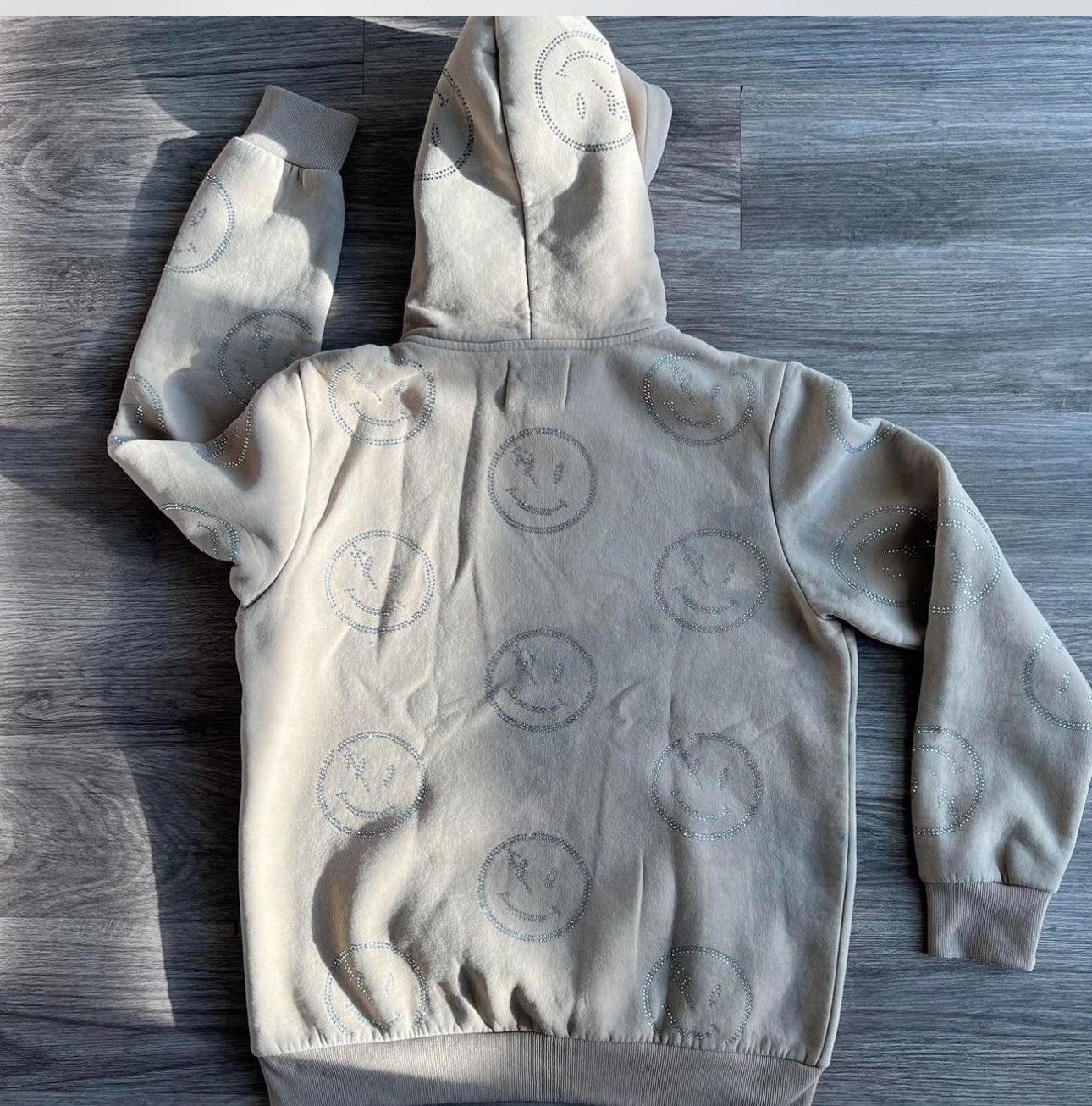 RETROVERT Retrovert Cream Rhinestone Smiley Face Hoodie Size US M / EU 48-50 / 2 - 2 Thumbnail