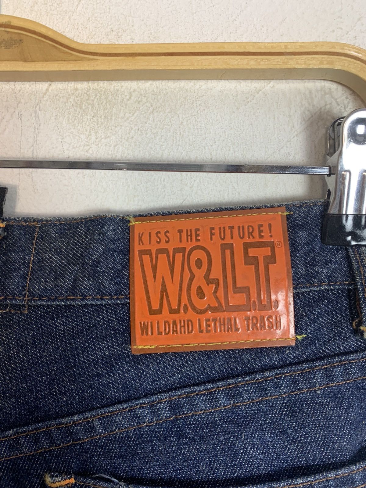 W&LT Hype W.&L.T Wildahd Lethal Trash Kiss Future Indigo Denim Size 30" / US 8 / IT 44 - 9 Thumbnail