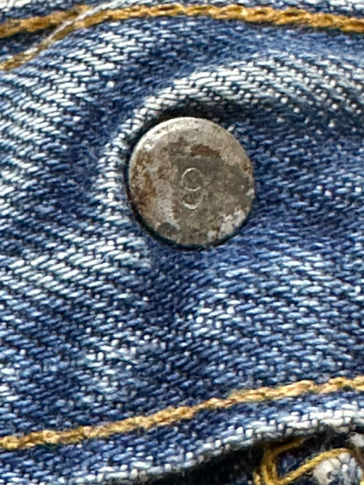 Levi's Vintage Clothing Vintage 60’s Levi’s 501 Button 6 Faded Denim Size US 27 - 8 Thumbnail