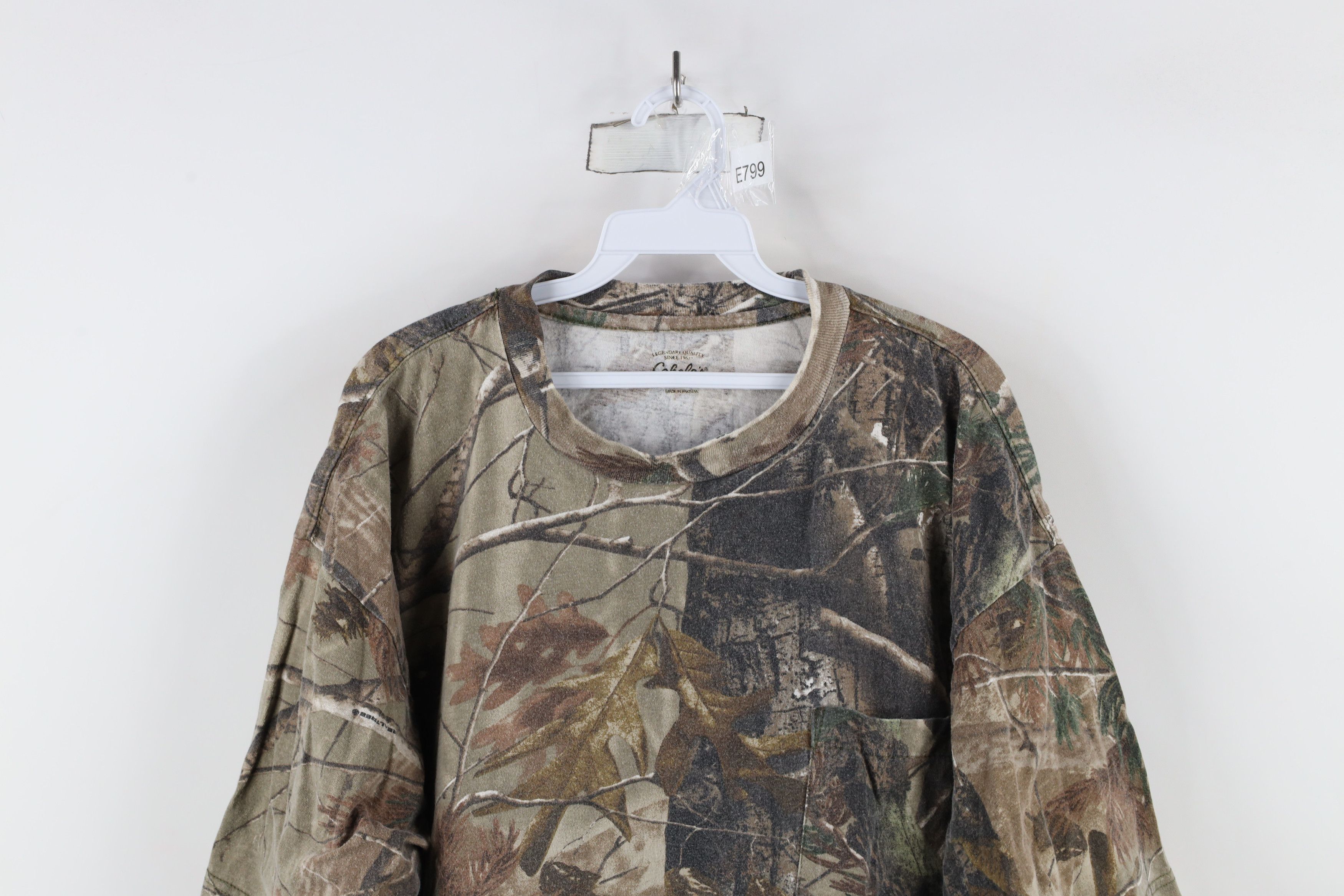 Cabelas × Vintage Vintage Y2K Cabelas Camouflage Short Sleeve Pocket T-Shirt Size US XXL / EU 58 / 5 - 2 Thumbnail