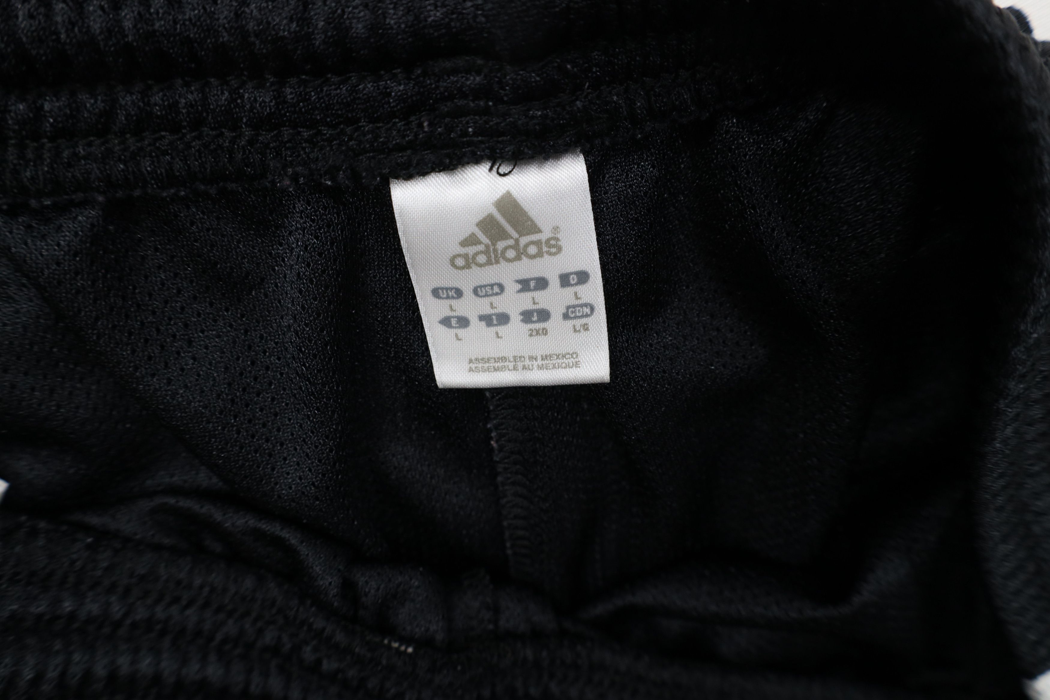 Adidas Vintage Y2K Adidas Striped Mesh Above Knee Shorts Black Size US 34 / EU 50 - 9 Thumbnail