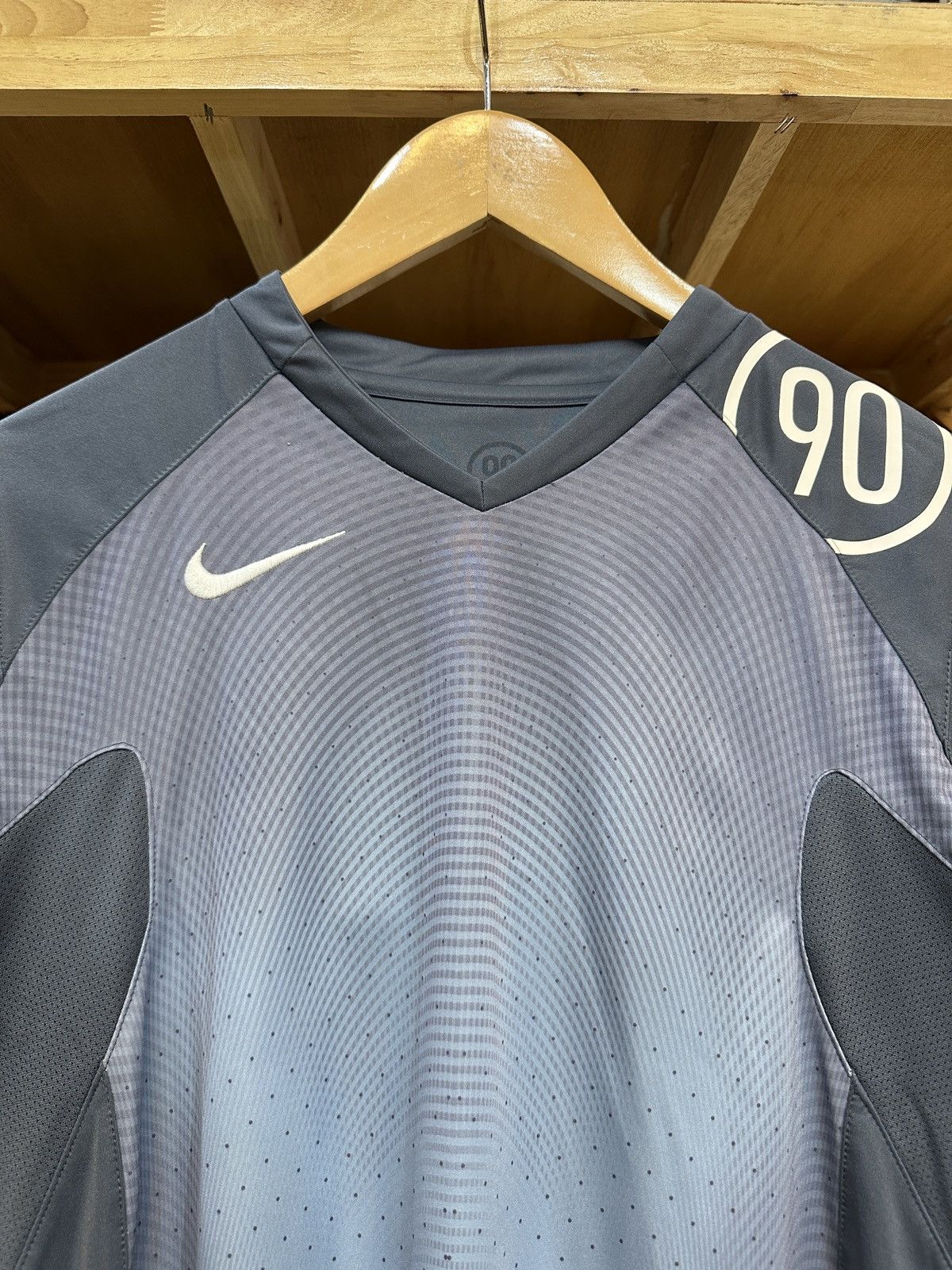 Nike Vintage Nike Total 90 00's Training Jersey Size US S / EU 44-46 / 1 - 3 Thumbnail