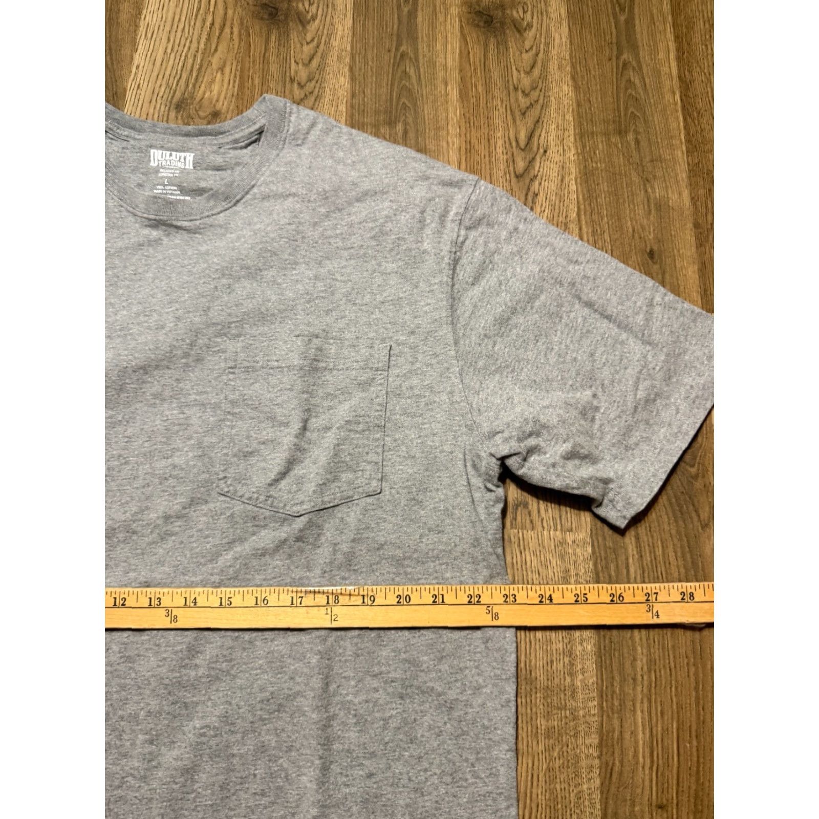 Vintage Duluth Shirt, Men’s Size L, Gray, Crewneck, Short Sleeve, T-Shirt, Regular Fit, Cotton, Outdoor Size US L / EU 52-54 / 3 - 6 Thumbnail