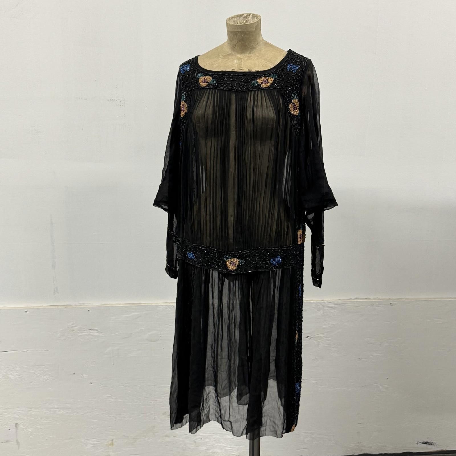 Pristine Vintage Antique 20s Beaded Black Silk Flapper Dress