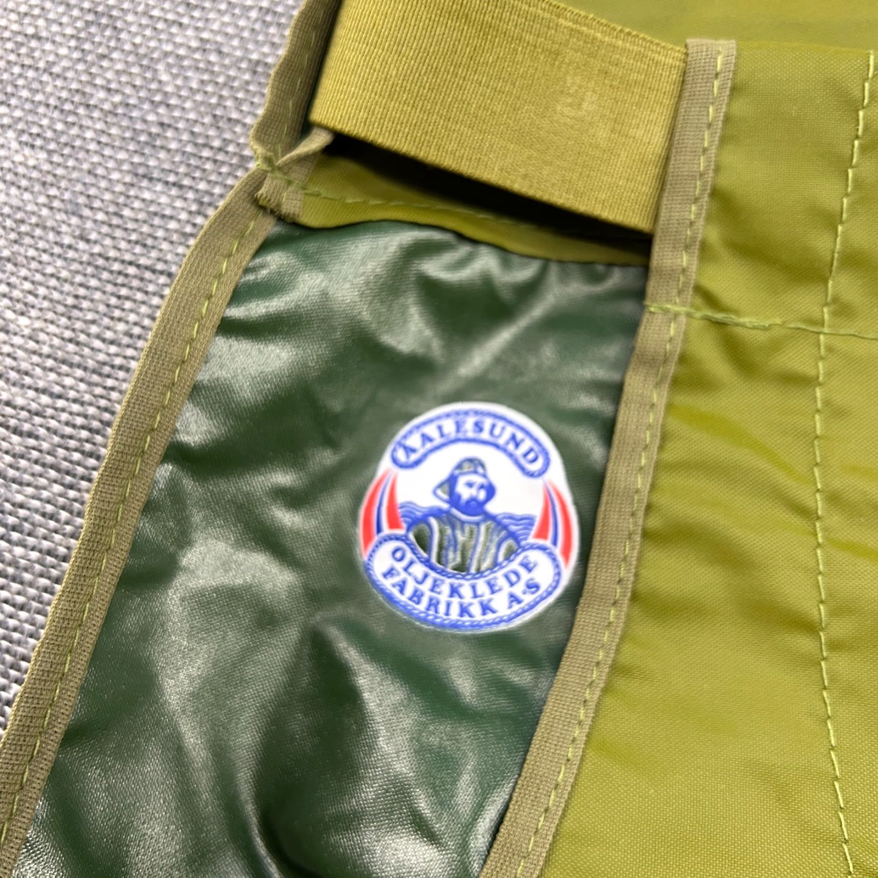 Rains Aalesund Oljeklede Mens Waterproof Rain Pants M Green Outdoor Army Pants Mens Rain Pants Mens Green Military Weatherproof Wateproof Size US 31 - 4 Thumbnail