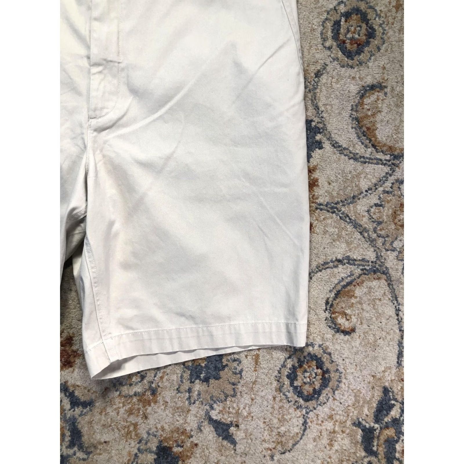 Polo Ralph Lauren Polo Ralph Lauren Shorts Mens 44 Beige Classic Fit Chino 9 Inseam Casual Summer Size US XXL / EU 58 / 5 - 5 Thumbnail