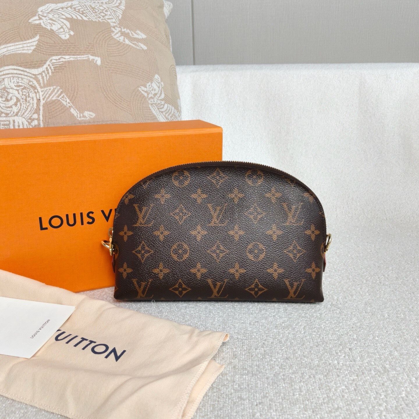 Louis Vuitton Pre-loved Bag Very good condition Size ONE SIZE - 1 Thumbnail
