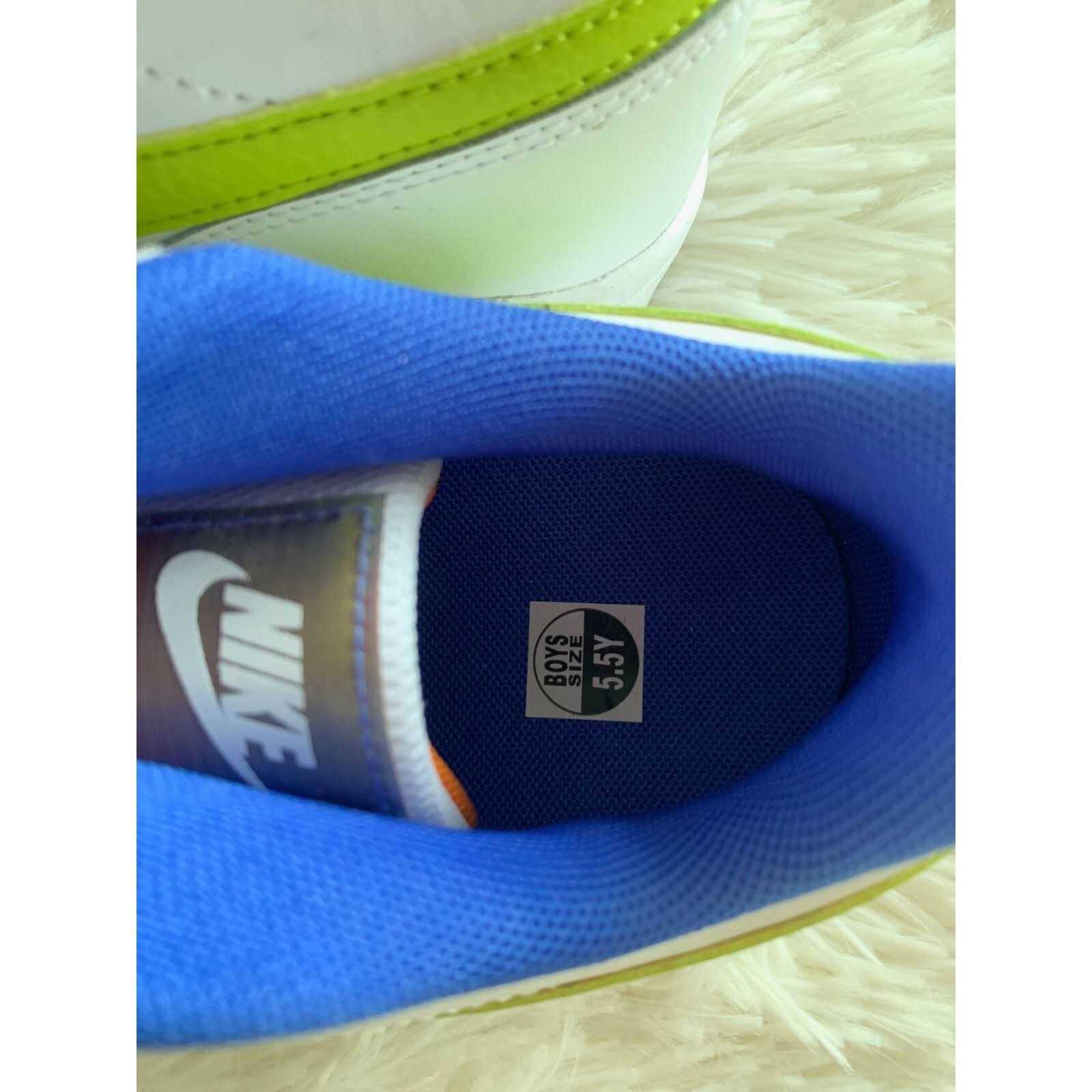 Nike Nike Boys Court Borough Low 2 SE Basketball Sneakers Shoes W Size US 5.5 / EU 38 - 8 Thumbnail
