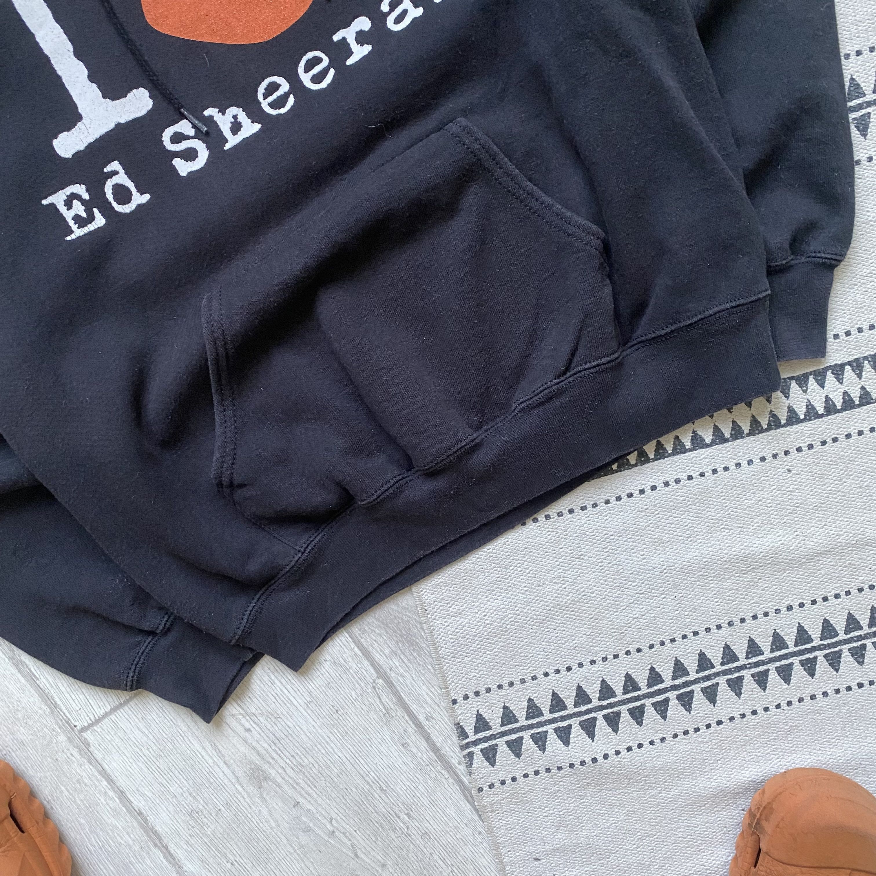 Band Tees 🎸 Vintage Ed Sheeran Tour hoodie Y2K music AC DC Metallica Size US S / EU 44-46 / 1 - 4 Thumbnail