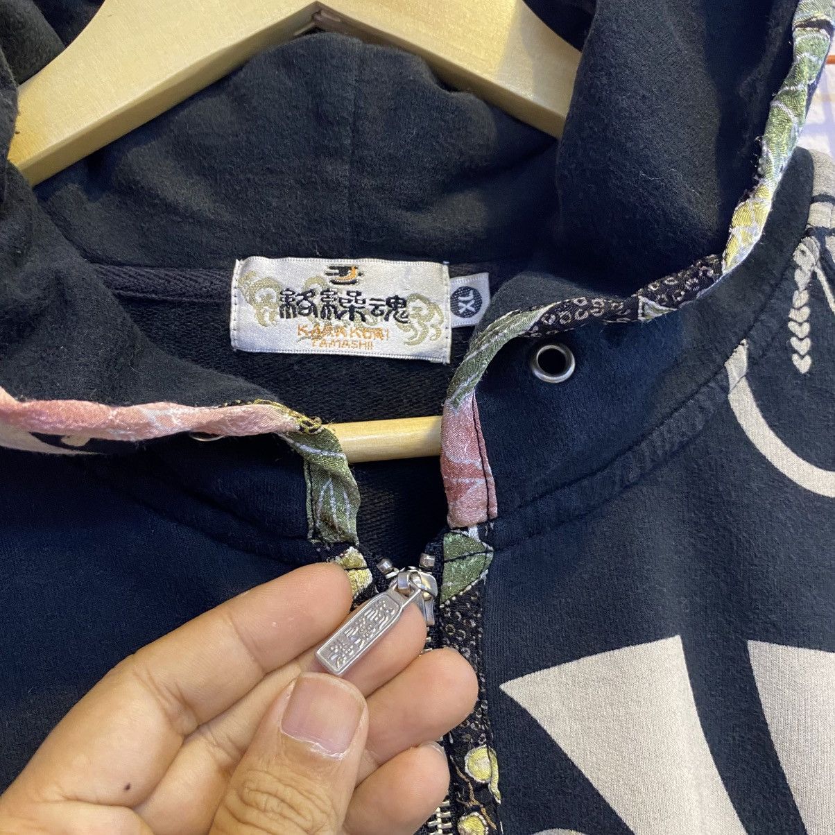Karakuri Tamashii Vintage Karakuri Tamashi Japanese Brand Sweatshirt Hoodie Size US XL / EU 56 / 4 - 4 Thumbnail