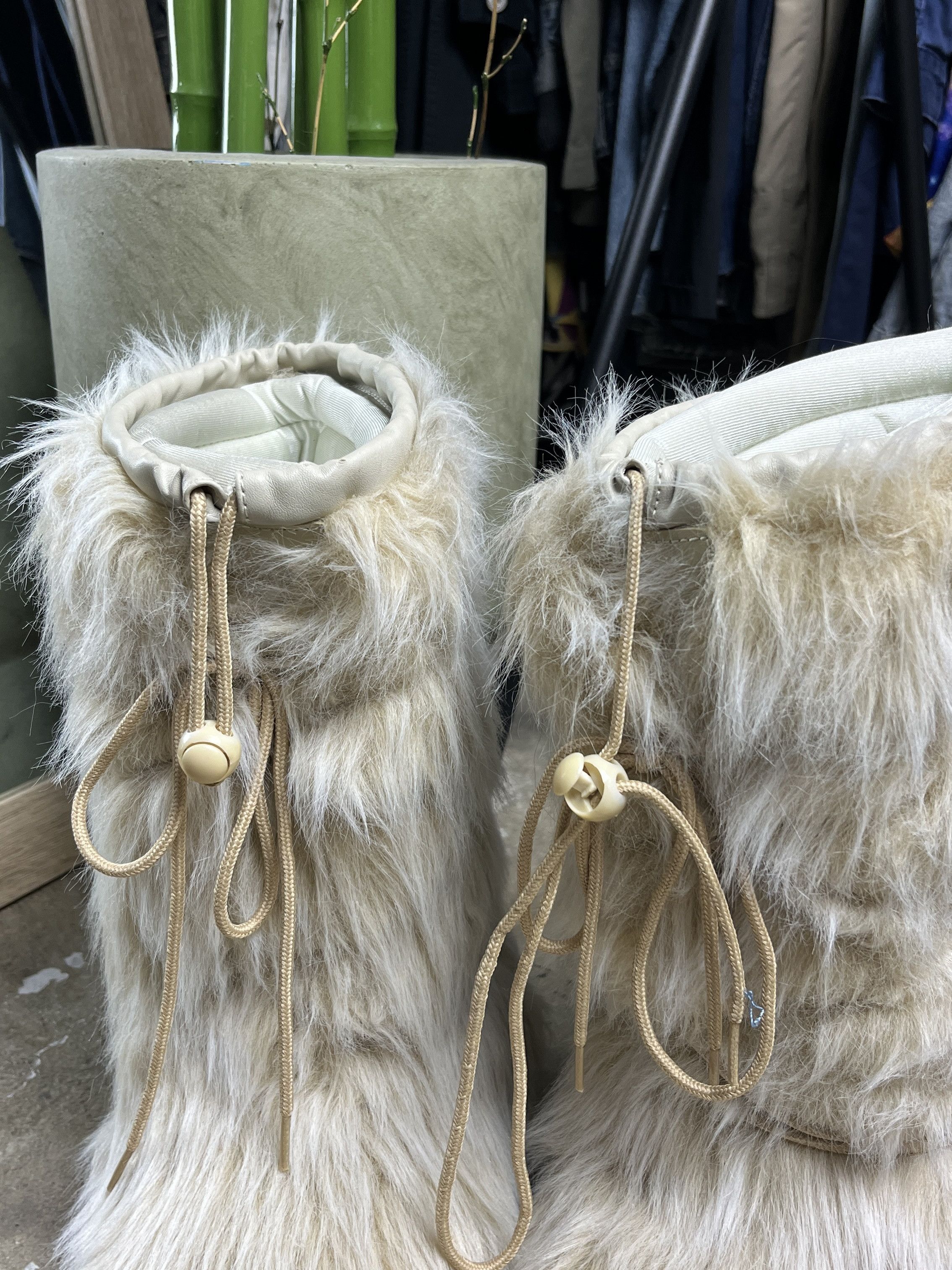 Vintage 2000s FAUX FUR FLUFFY APRES-SKI MOON BOOTS CREAM - № 5100 Size US 6 / EU 39 - 8 Thumbnail