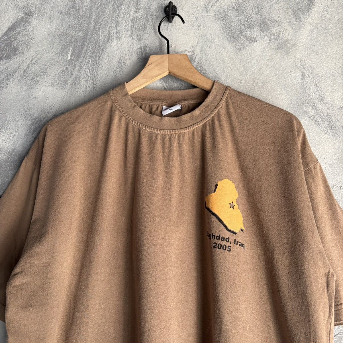 Other Turkish T-Shirt Men’s Size XL Brown Baghdad Iraq 2005 Size US XL / EU 56 / 4 - 3 Thumbnail
