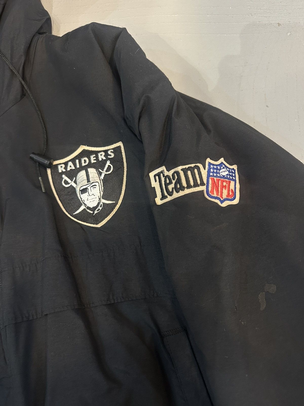 Chalk Line × NFL × Vintage Vinage Oakland Raiders Chalk Line Puffer Jacket Size US L / EU 52-54 / 3 - 4 Thumbnail