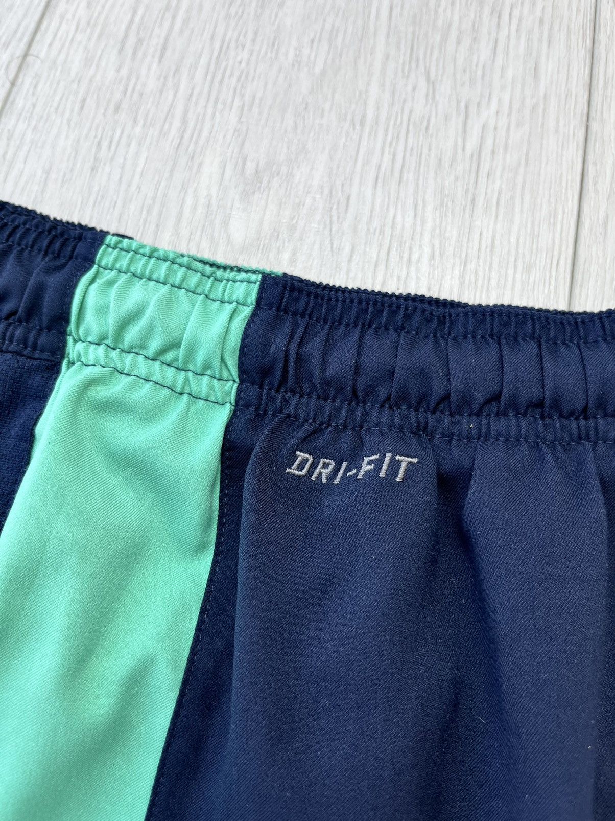 Nike Nike Barcelona Soccer Shorts Football Blokecore Y2K Messi Size US 30 / EU 46 - 6 Thumbnail