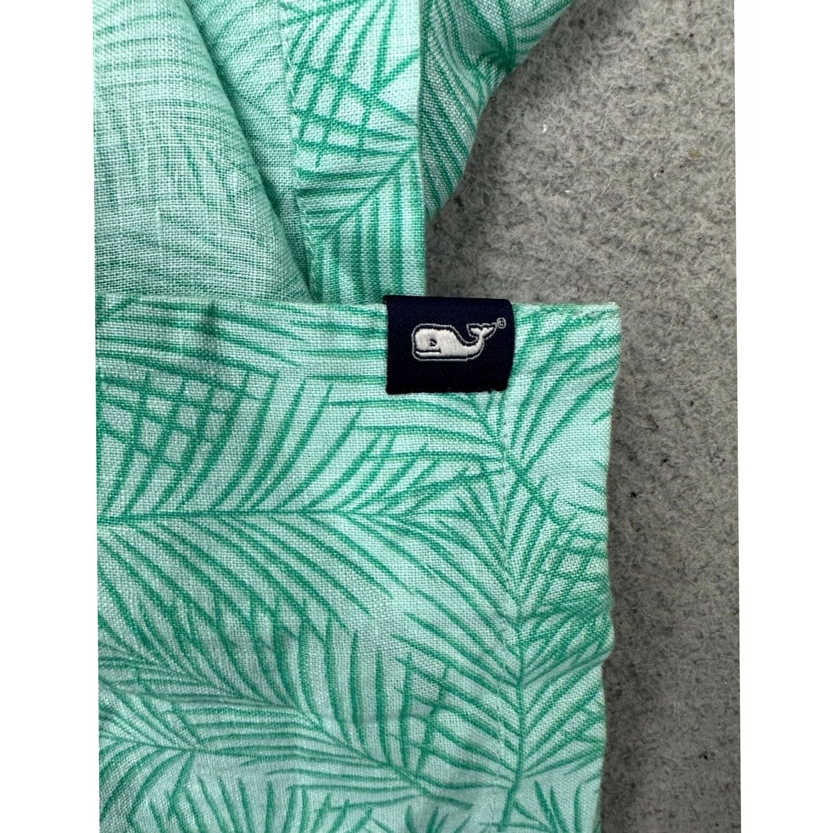 Vineyard Vines Vineyard Vines Hawaiian Shirt Mens Medium Green Linen Button-Up Whale NEW Size US M / EU 48-50 / 2 - 6 Thumbnail