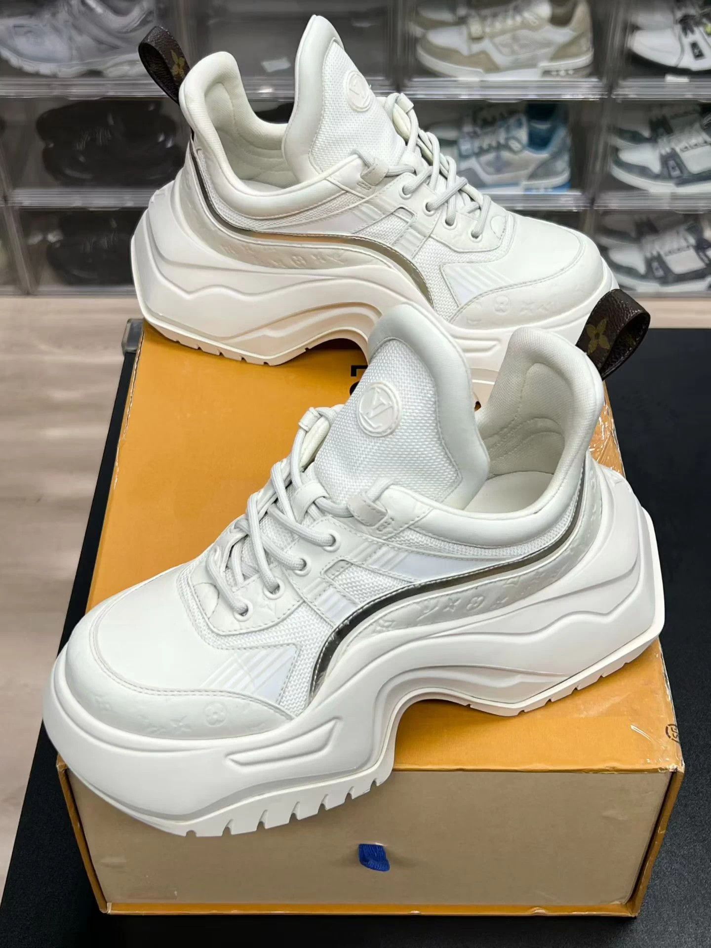 Louis Vuitton LV Archlight Platform Cream 37.5 like new Size US 6.5 / IT 36.5 - 1 Thumbnail