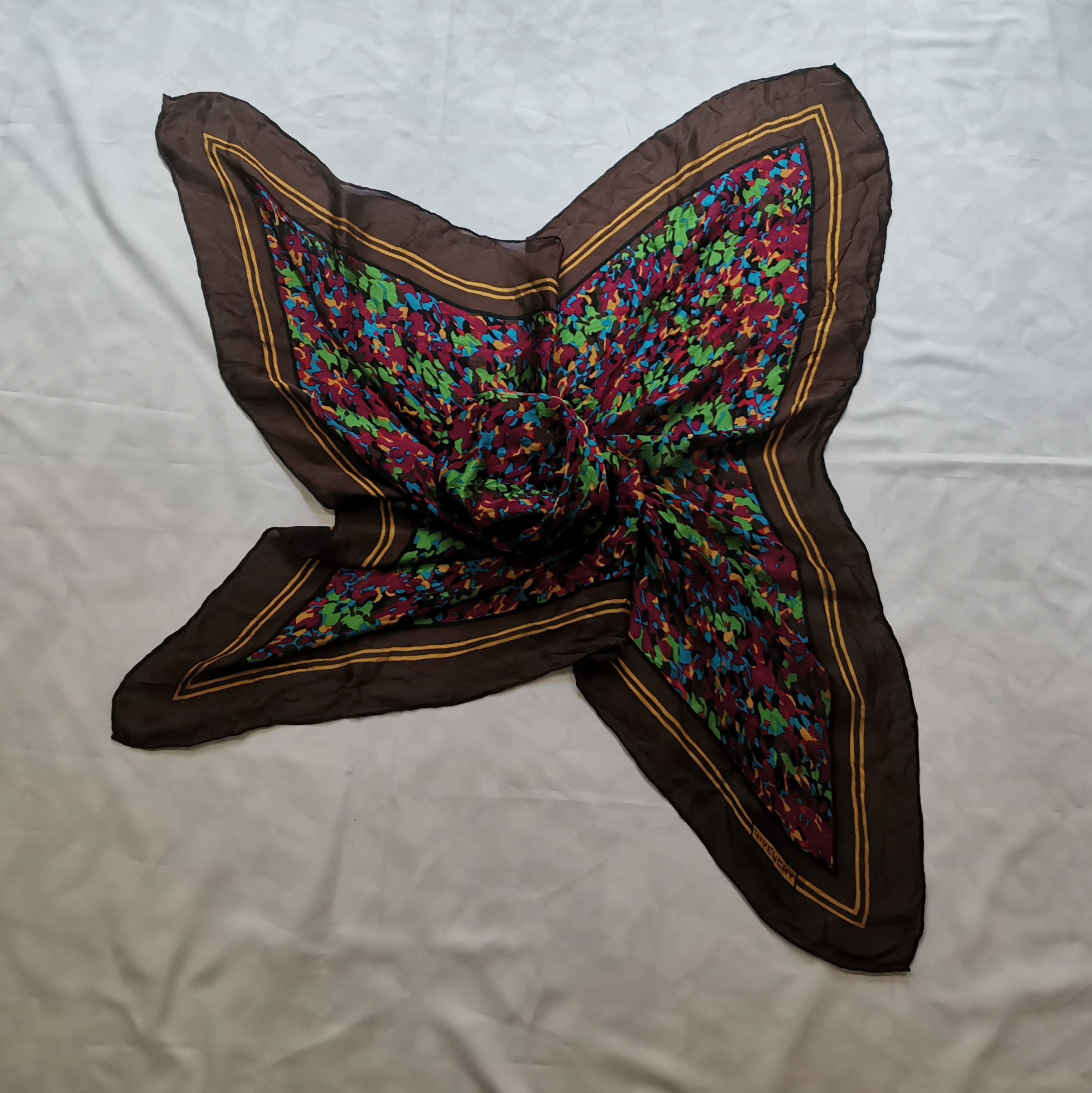 Givenchy Rare Givenchy scarves flowers design Size ONE SIZE - 3 Thumbnail