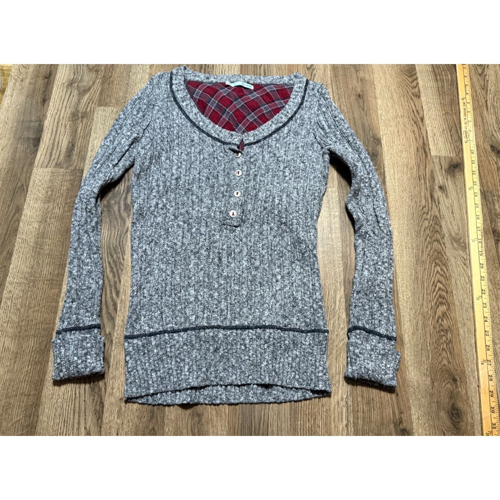 Vintage Maurices Shirt Women's Medium Gray Red Long Sleeve 1/4 Button T-Shirt Casual Modern Basic Vintage: No Size M / US 6-8 / IT 42-44 - 2 Thumbnail