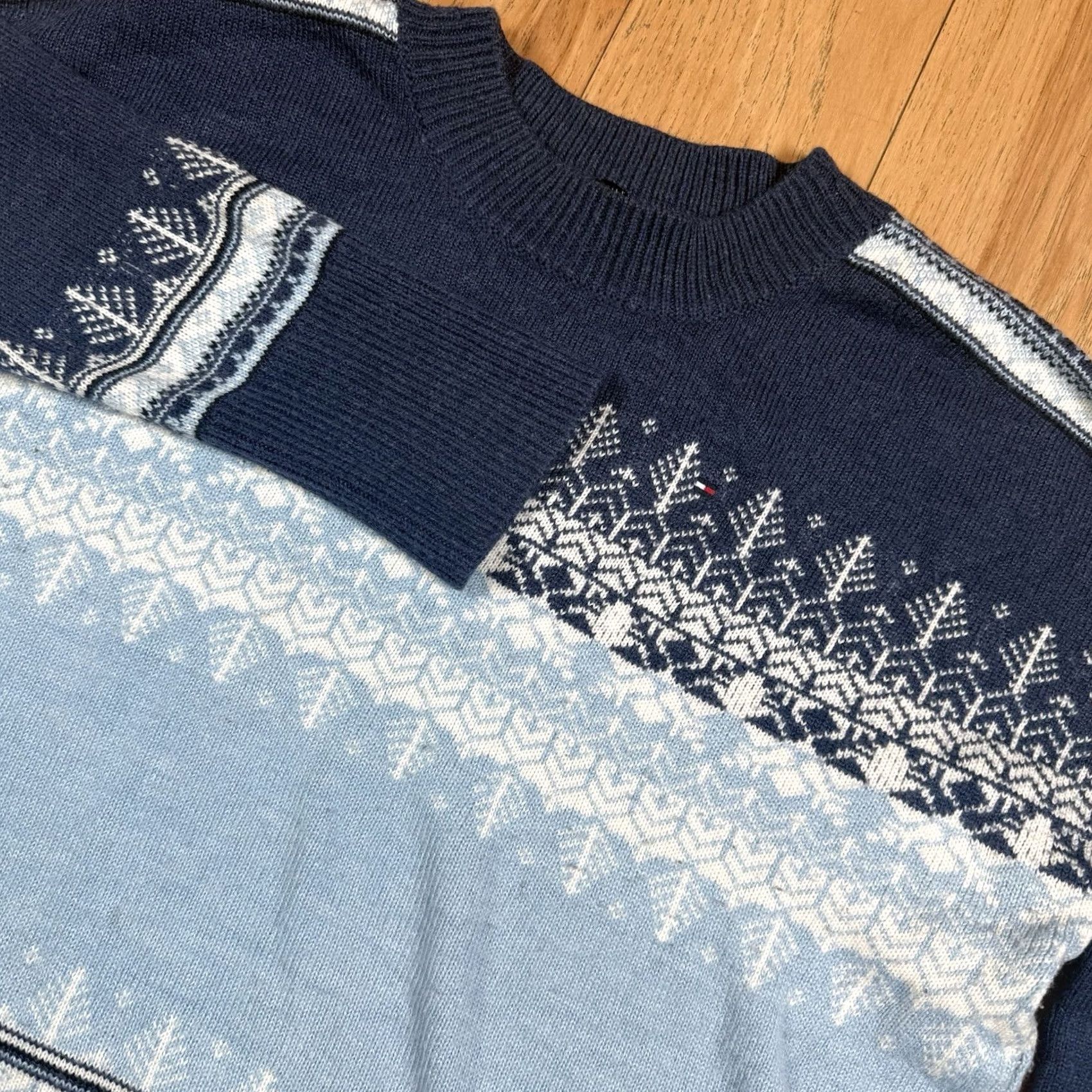 Tommy Hilfiger VINTAGE Tommy Hilfiger Sweater Mens M Crewneck Blue Geometric Nordic Pullover Pattern Size US M / EU 48-50 / 2 - 2 Thumbnail