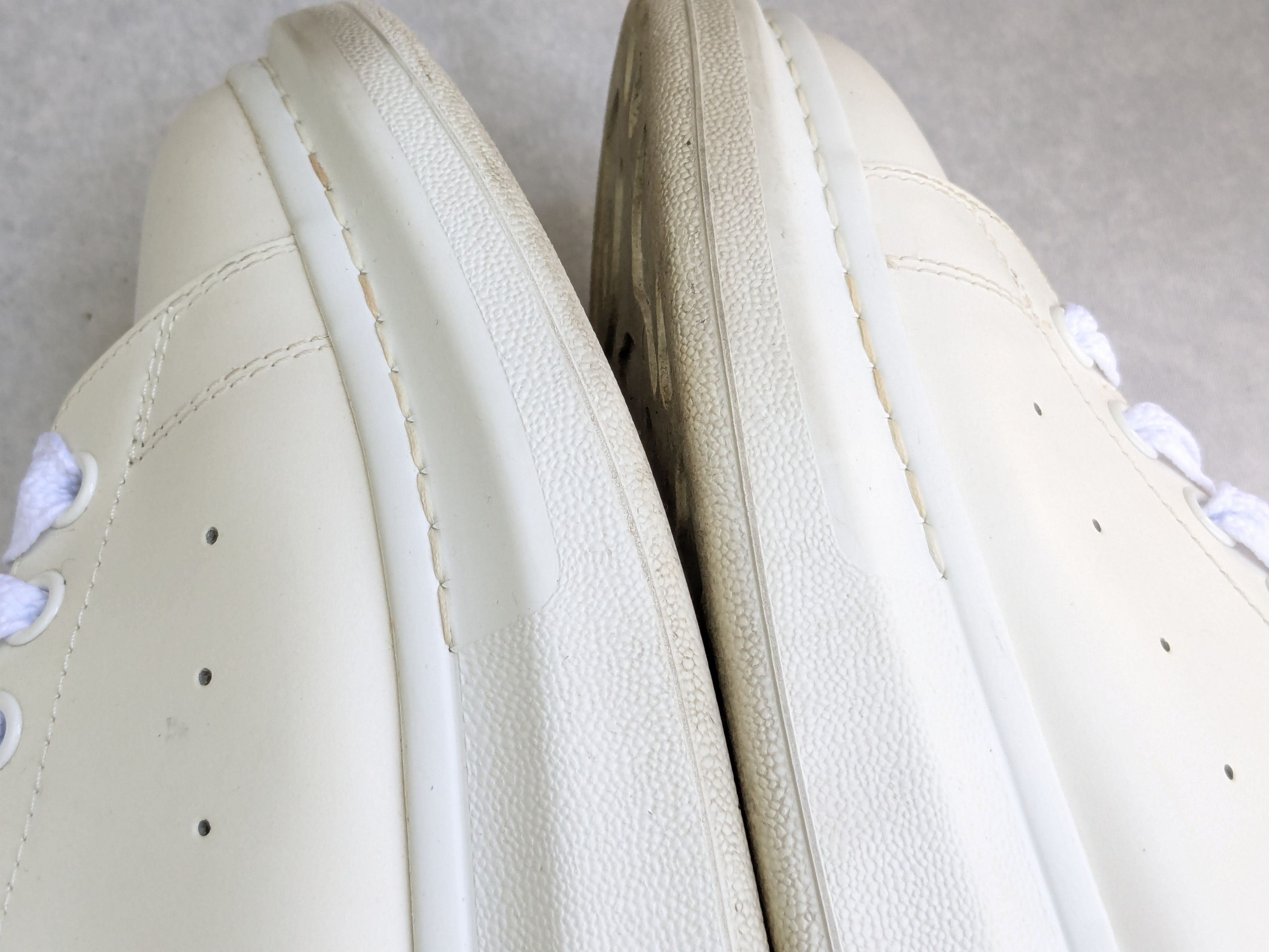 Alexander McQueen Alexander McQueen Oversized Larry Sneakers White Gold 12 45 Size US 12 / EU 45 - 9 Thumbnail