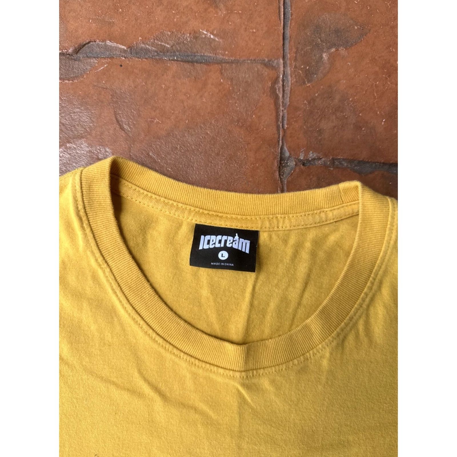 Vintage Billionaire Boys Club Ice Cream Running Dog T-Shirt Large Double-Sided Mens Short Sleeve Crew Neck Yellow Cotton Knit Logo Graphic Print 2010-2019 Size US L / EU 52-54 / 3 - 3 Thumbnail