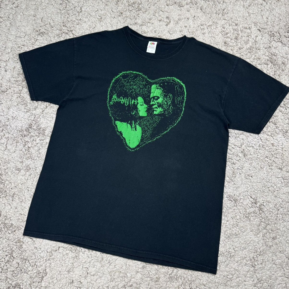 Vintage Vintage Frankenstein "We Belong Dead" Heart Graphic T-shirt Size US XL / EU 56 / 4 - 4 Thumbnail