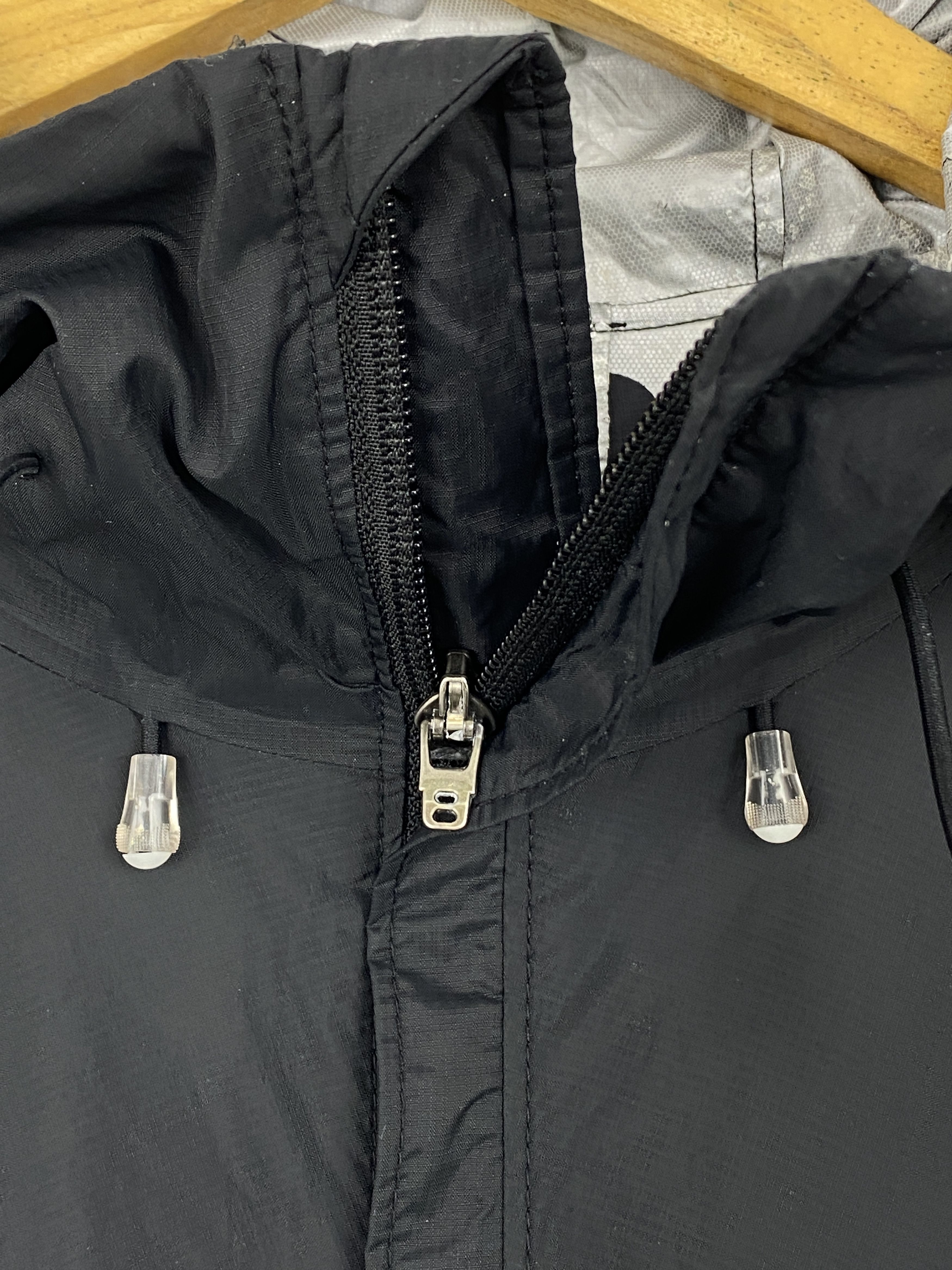 Nike ACG Vintage Nike ACG Zipper Ups Windbreaker Hoodie Jacket AH0092 Size US M / EU 48-50 / 2 - 12 Thumbnail