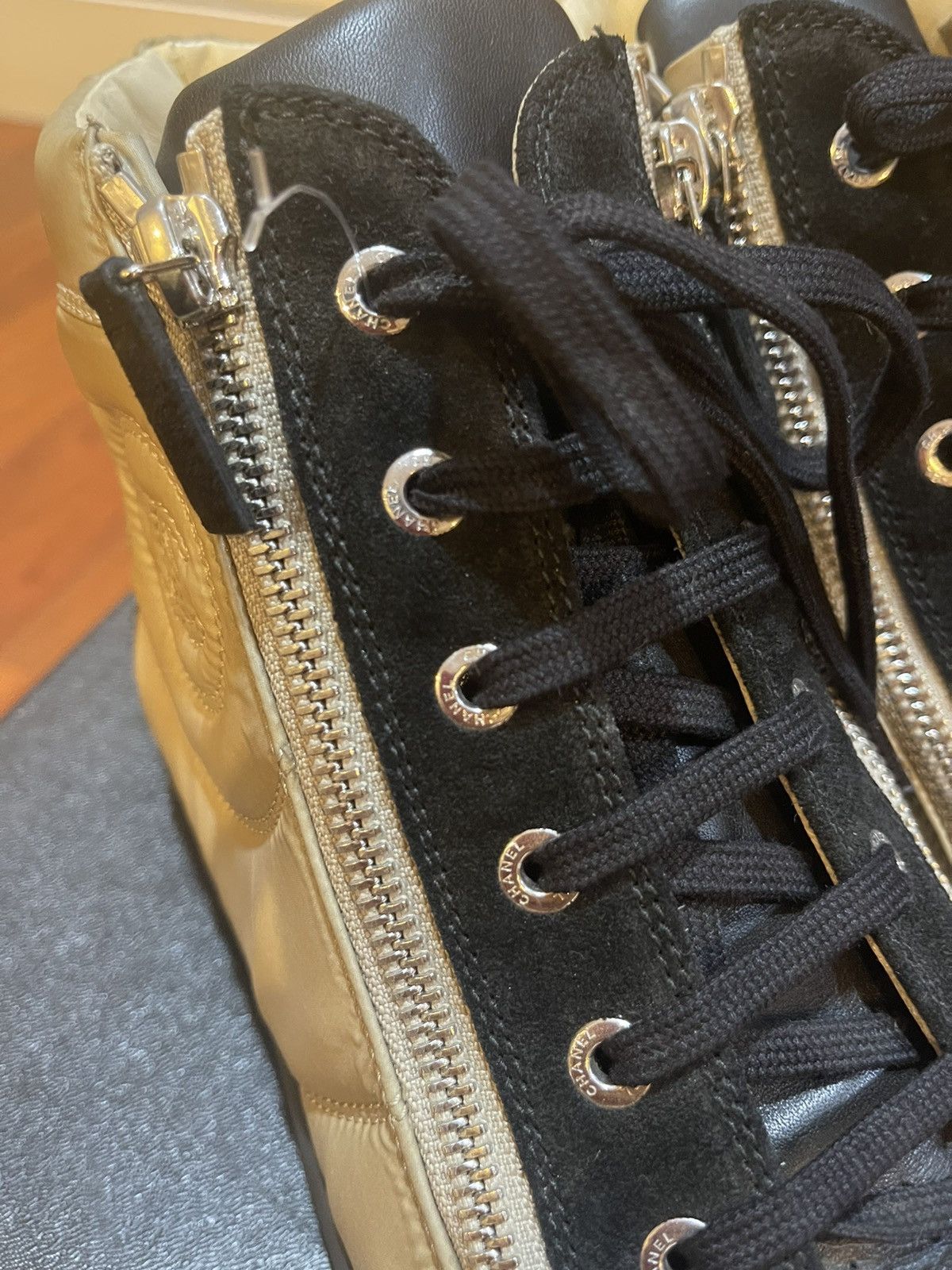 Chanel × Karl Lagerfeld Chanel Beige Black Sneakers Size US 9 / EU 42 - 5 Thumbnail