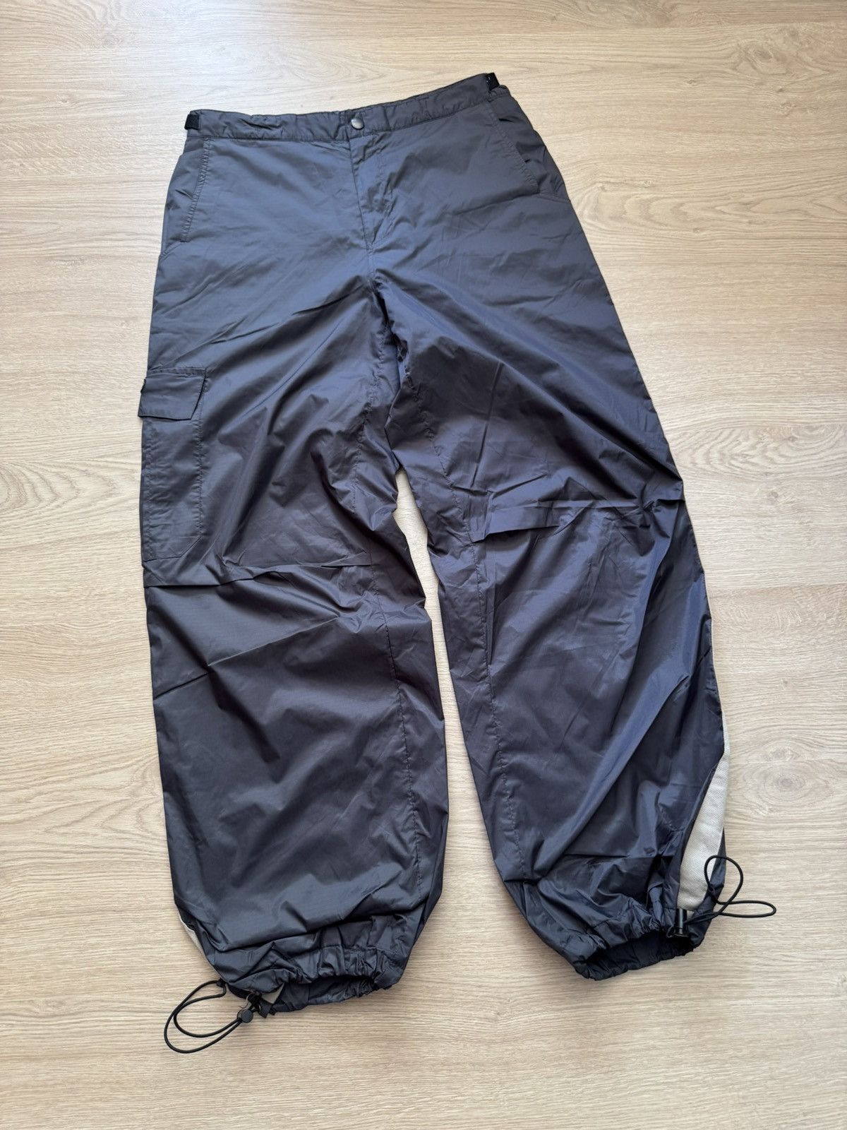 Japanese Brand Vintage 90-00’s y2k Baggy Japanese Nylon Pants Size US 30 / EU 46 - 1 Thumbnail