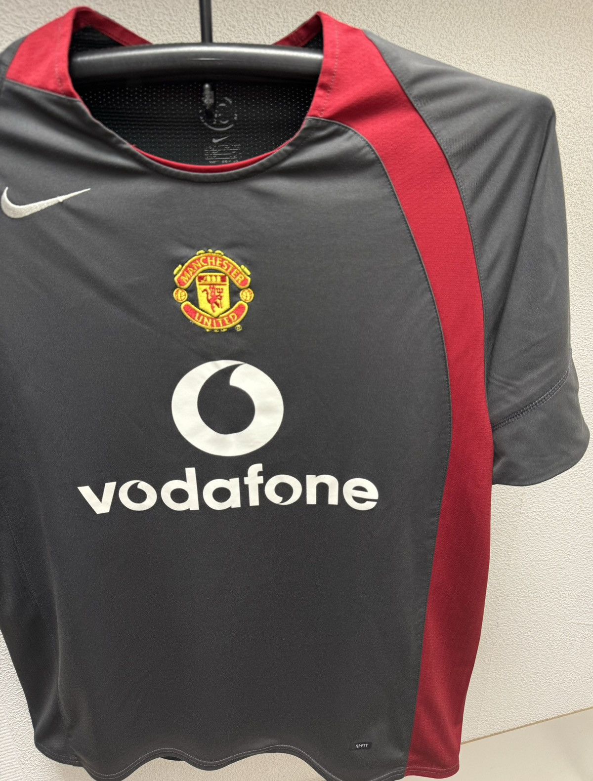 Nike Nike manchester united soccer jersey vntg 2005/06 M totall90 Size US M / EU 48-50 / 2 - 5 Thumbnail