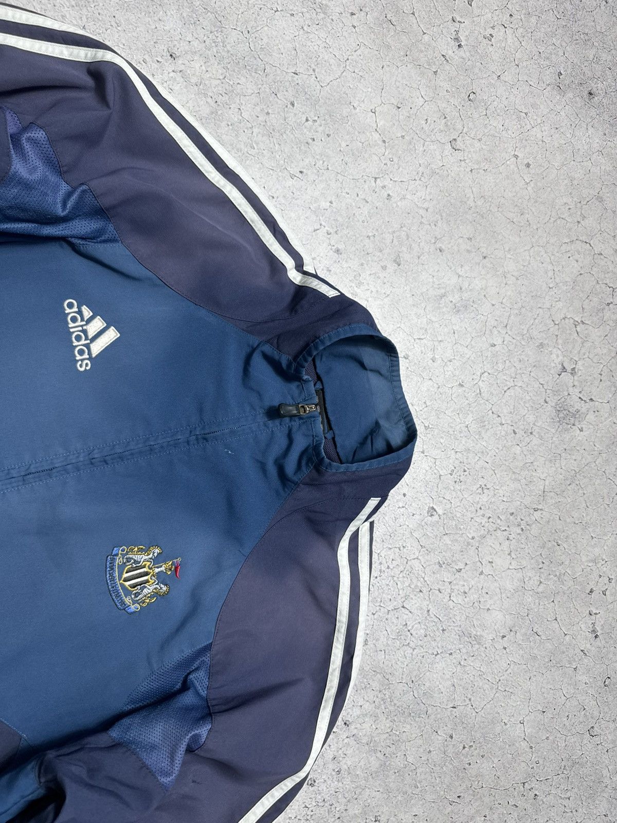 Adidas Adidas FC Newcastle Vintage Nylon Football Soccer Jacket Size US S / EU 44-46 / 1 - 5 Thumbnail