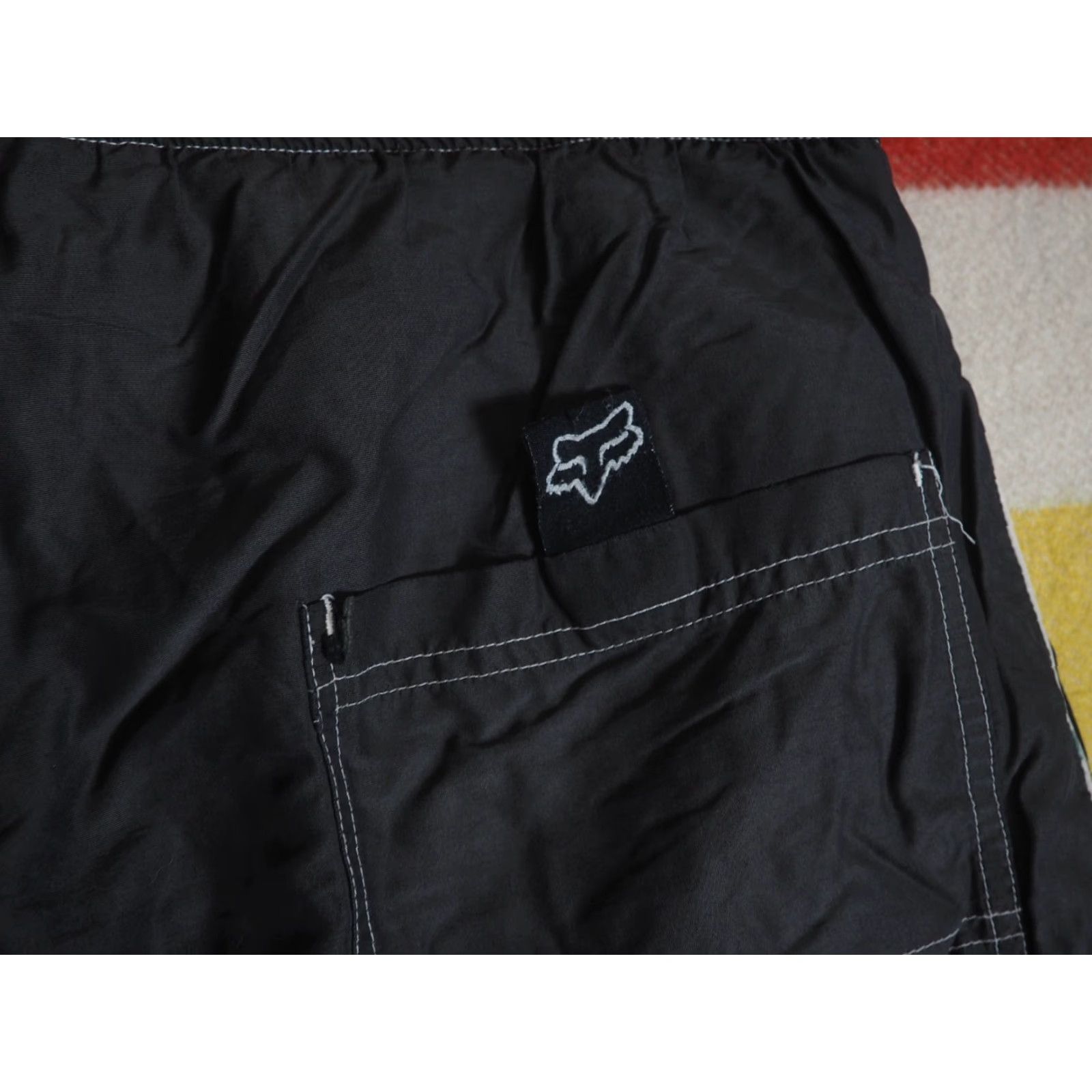 Fox Racing VINTAGE Fox Board Shorts Mens 36 Black 90s Y2k 2000s Faded Distressed Pockets 19" length 36W Size US 36 / EU 52 - 7 Thumbnail
