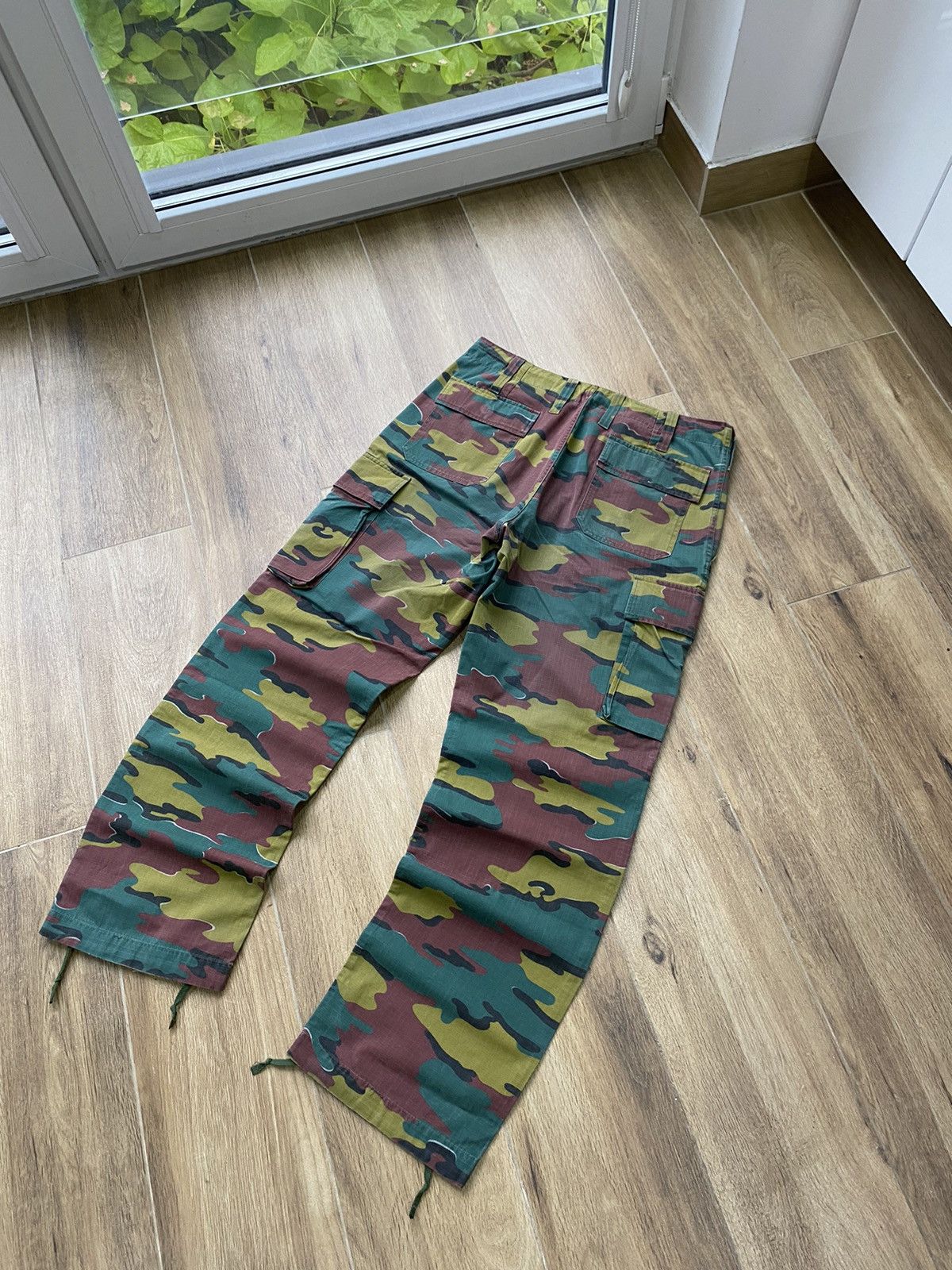 Vintage Vintage Camo Cargo Pants Japanese Avant Garde Y2K Baggy Wide Size US 32 / EU 48 - 9 Thumbnail