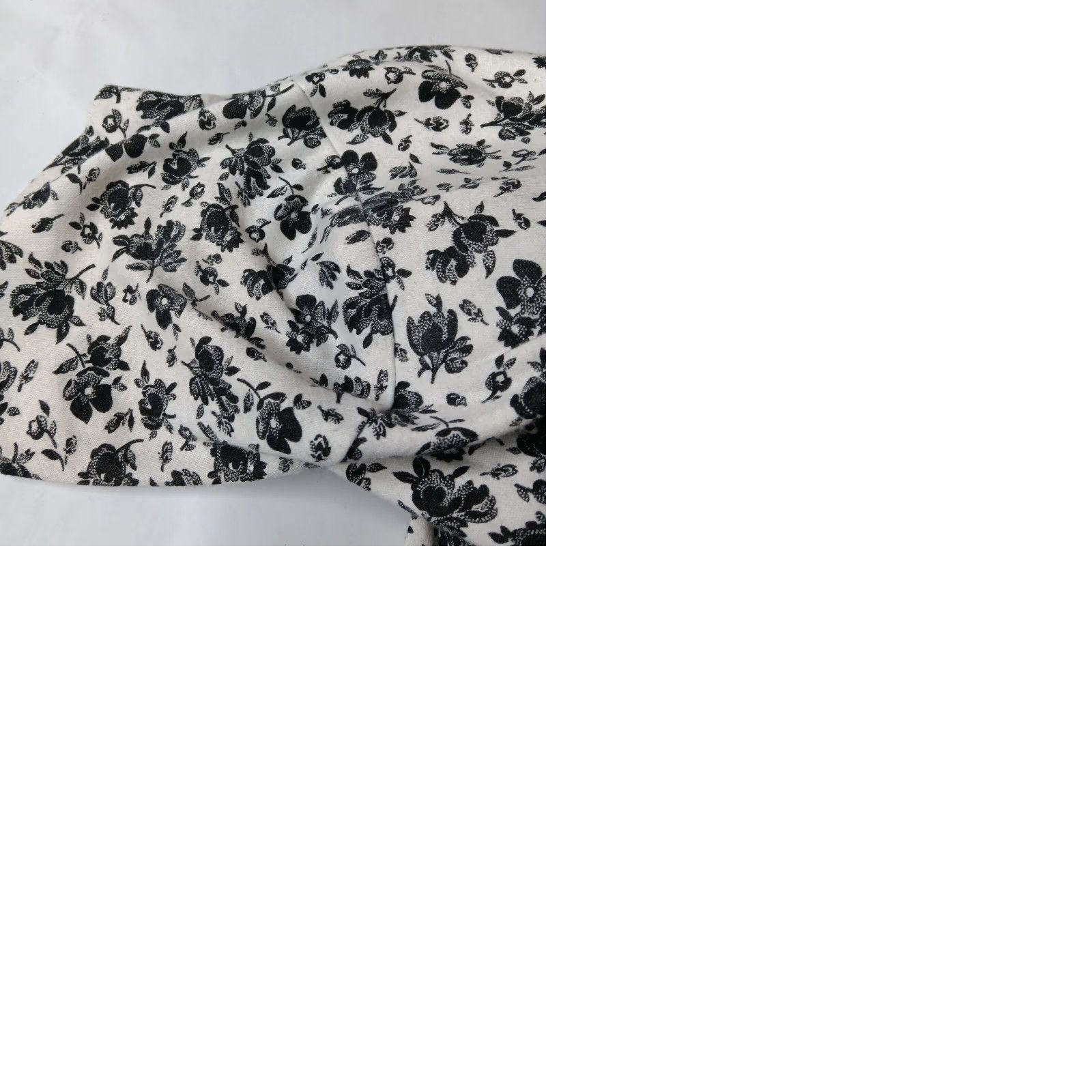 Vintage VINTAGE Flowers Dress Shirt Dress Casual Womens 8 White Black Floral Knit ILGWU Cottagecore USA Vintage Yes Size M / US 6-8 / IT 42-44 - 10 Thumbnail