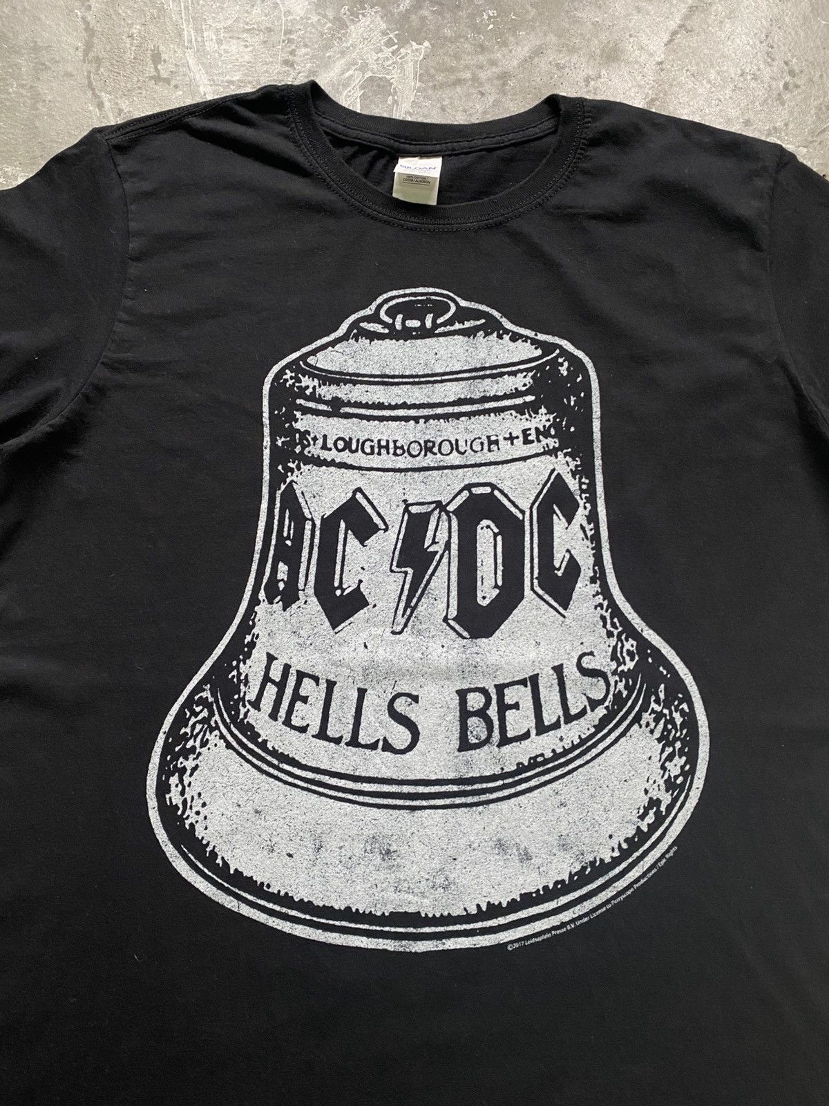 Band Tees AC DC Rock And Roll Hells Bells Song Band Shirt Size US M / EU 48-50 / 2 - 2 Thumbnail