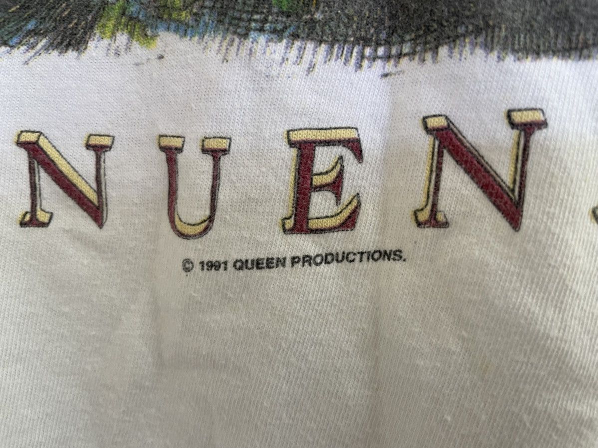 Band Tees Vintage 90s Queen Innuendo Studio Album promo t shirt Size US XL / EU 56 / 4 - 5 Thumbnail
