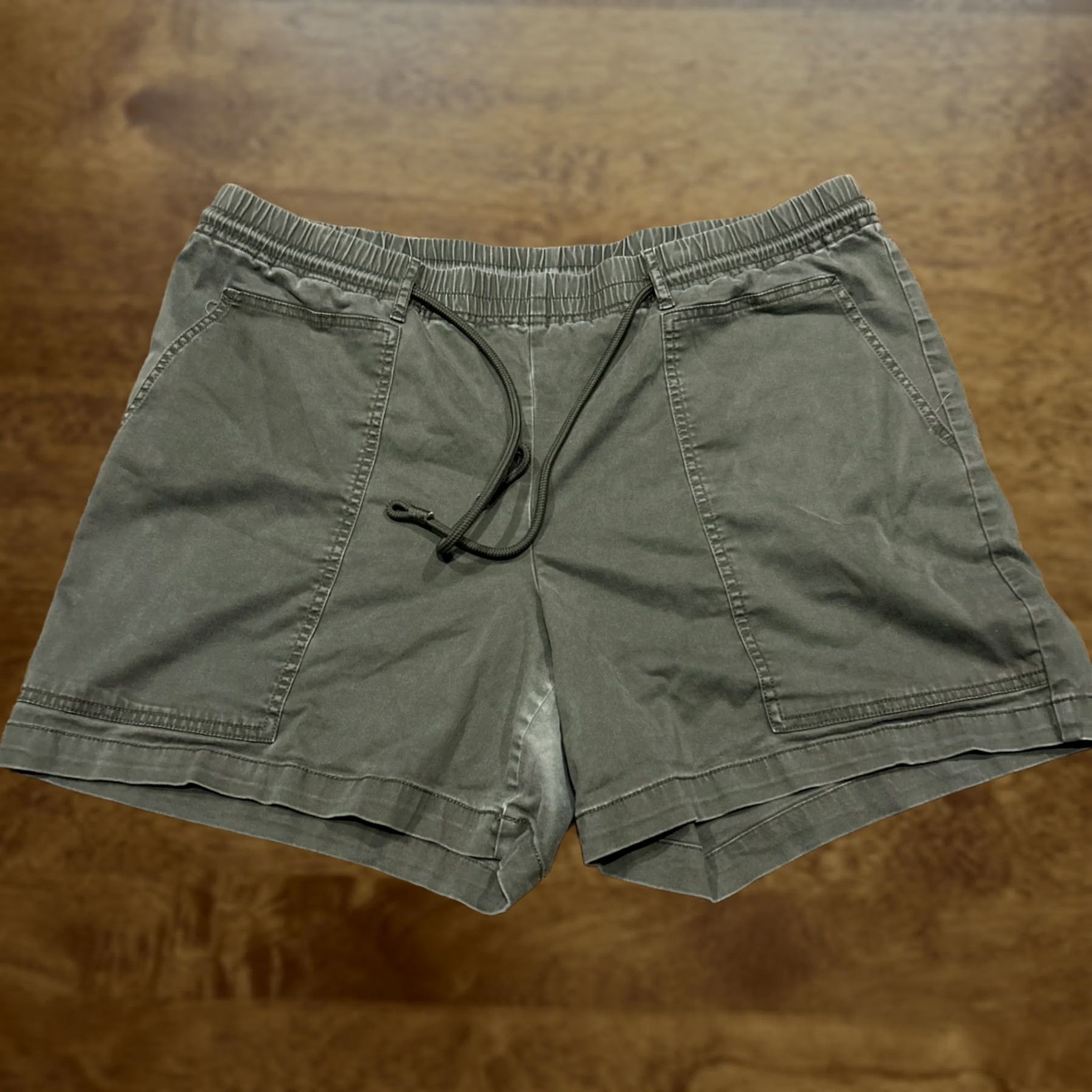 J. Jill J. Jill Women’s XL Cotton Blend Shorts Olive Green Casual Chino Pockets Regular Vintage No Size 40" / US 18 - 1 Thumbnail