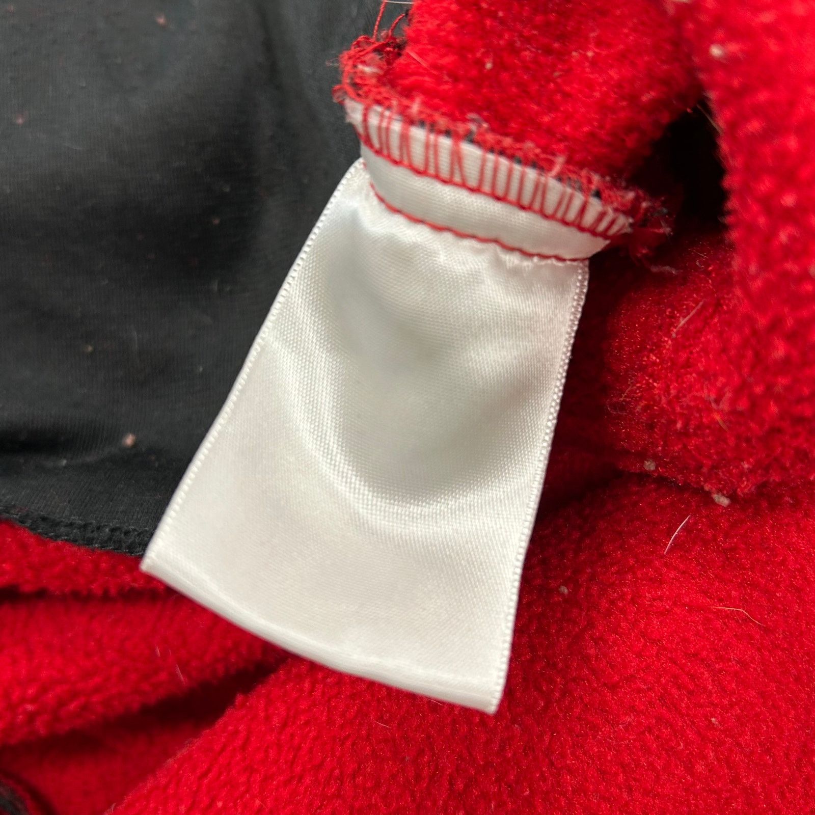 The North Face vintage The North Face red black fleece pullover jacket Size US L / EU 52-54 / 3 - 9 Thumbnail