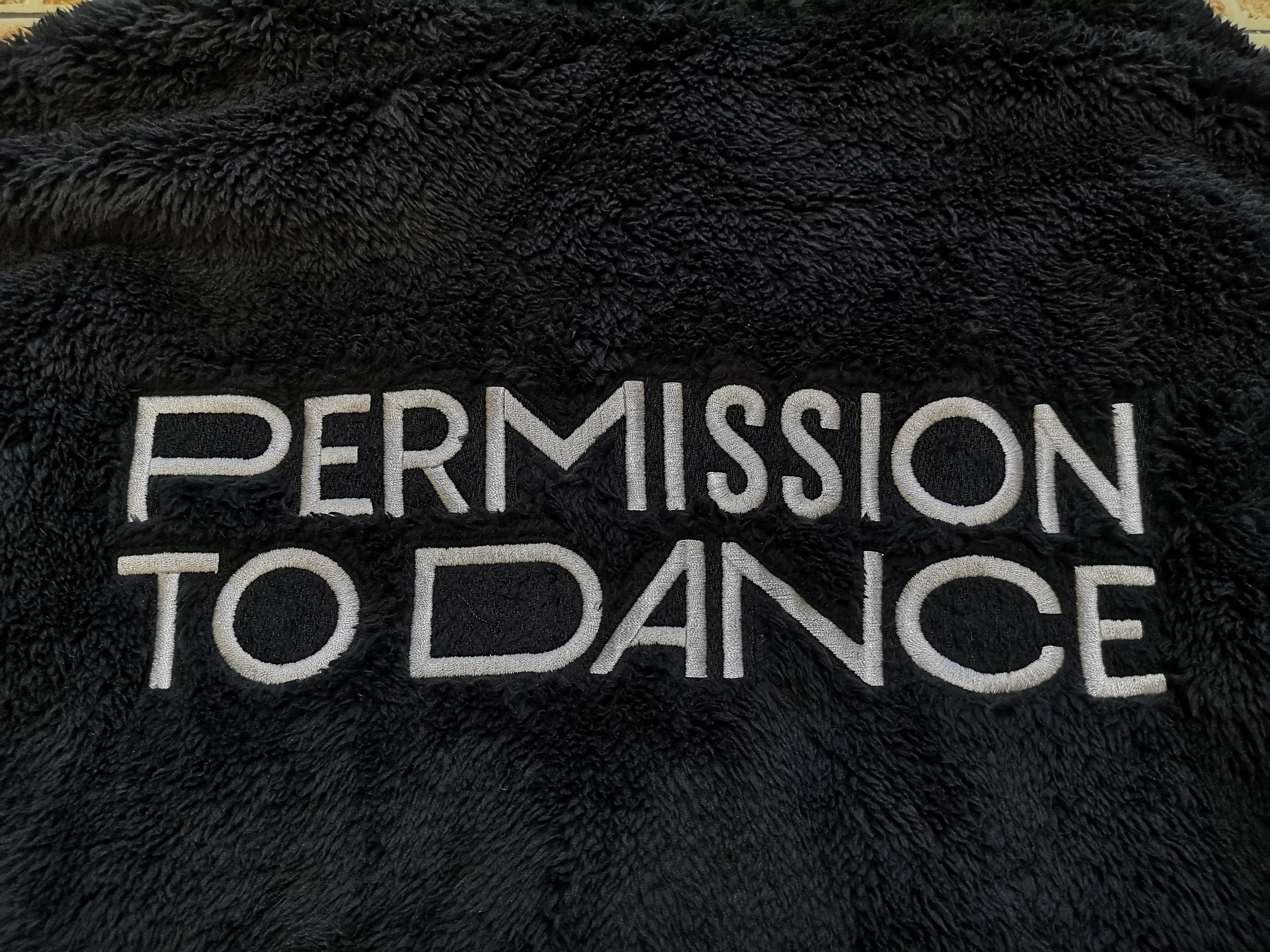 Other NWT BTS Permission To Dance - On Stage Fleece Zipped Hoodie Size US M / EU 48-50 / 2 - 5 Thumbnail