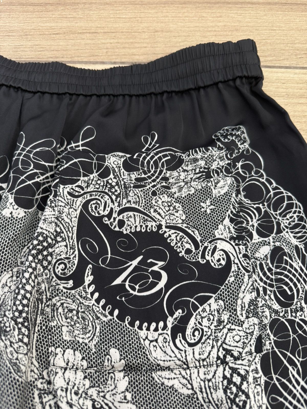 Acne Studios Acne Studios Pattern Printed Bunny Shorts Size US 32 / EU 48 - 9 Thumbnail