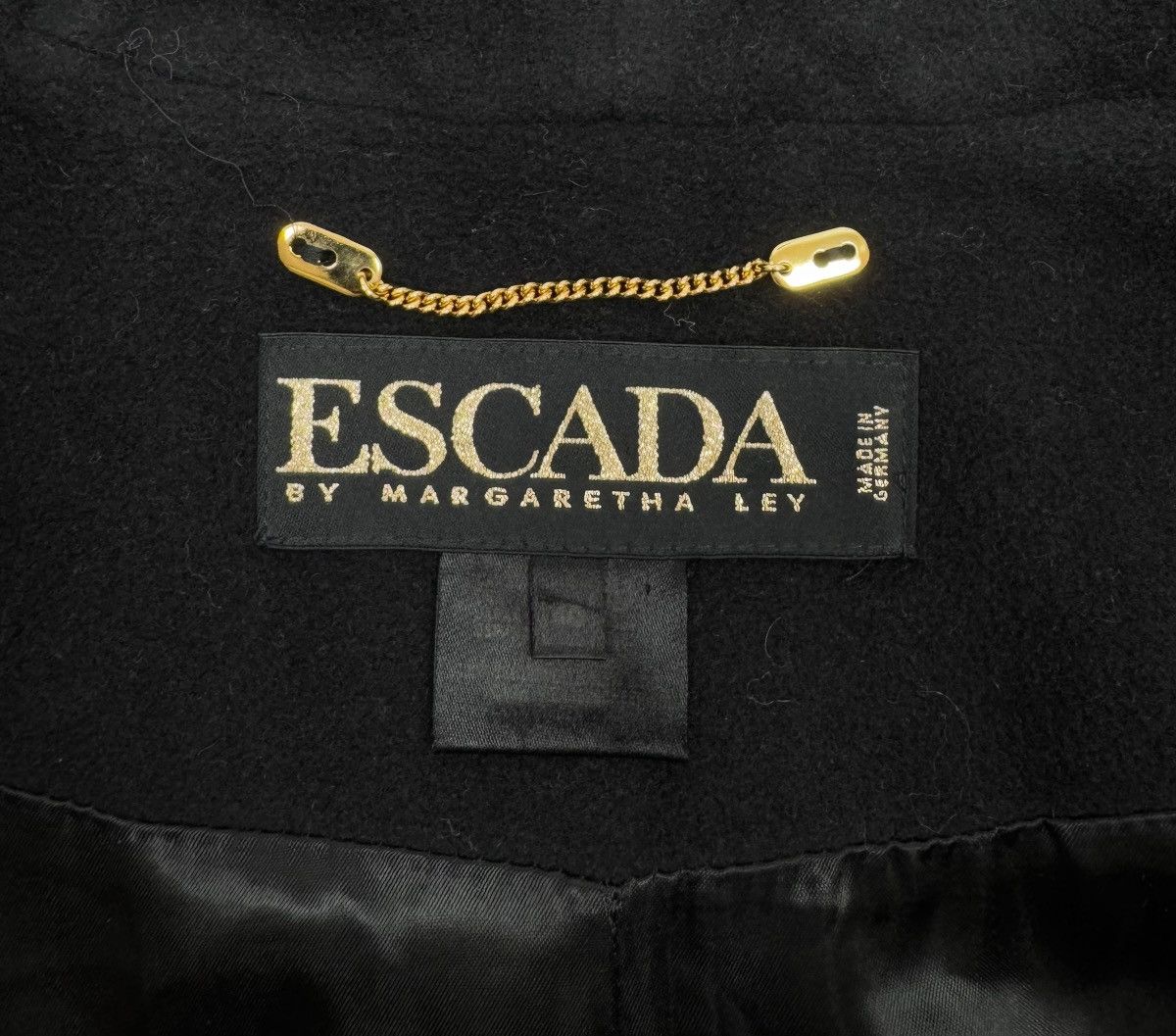 Escada Escada By Margaretha Ley Wool Overcoat Scarf Decor DE40 IT46 Size L / US 10 / IT 46 - 15 Thumbnail